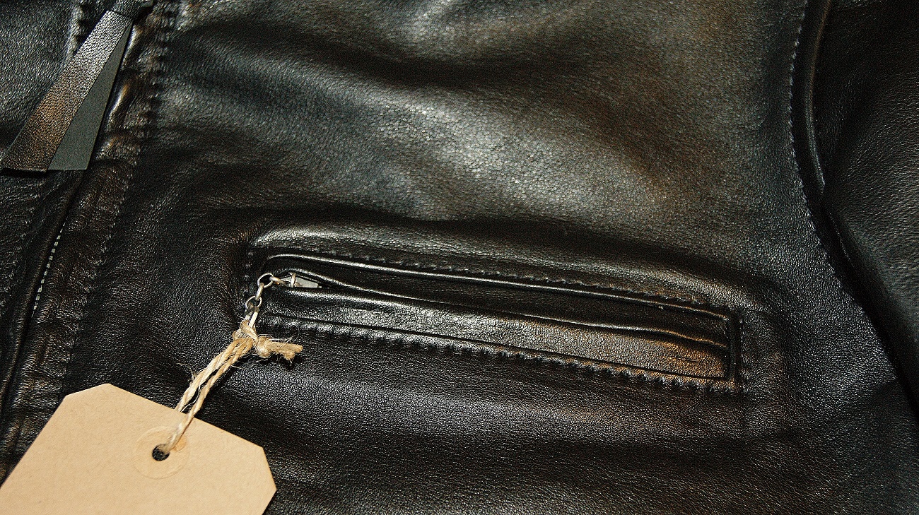 Aero Buco Board Racer Black Vicenza Horsehide chest pocket.jpg