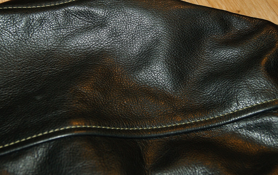 Aero Buco Board Racer Black Vicenza Horsehide yoke.jpg