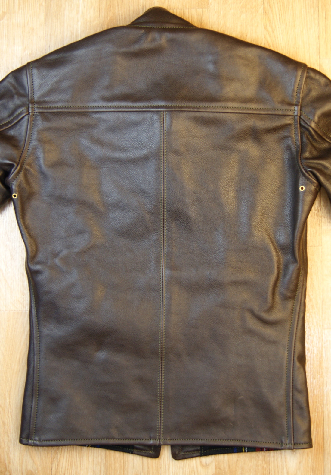 Aero Buco Board Racer Dark Seal Vicenza Horsehide SCN back.jpg