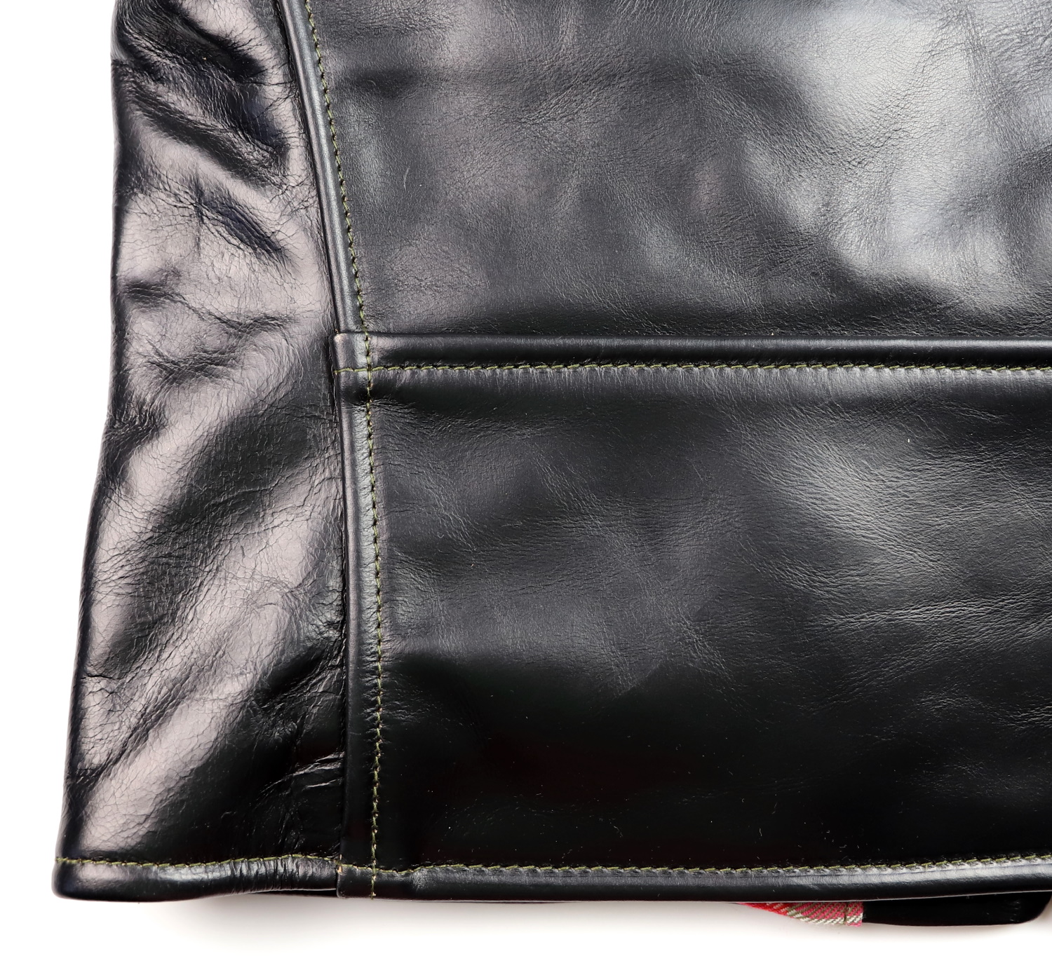 Aero Cafe Racer Black CXL Steerhide J3N lower back.jpg