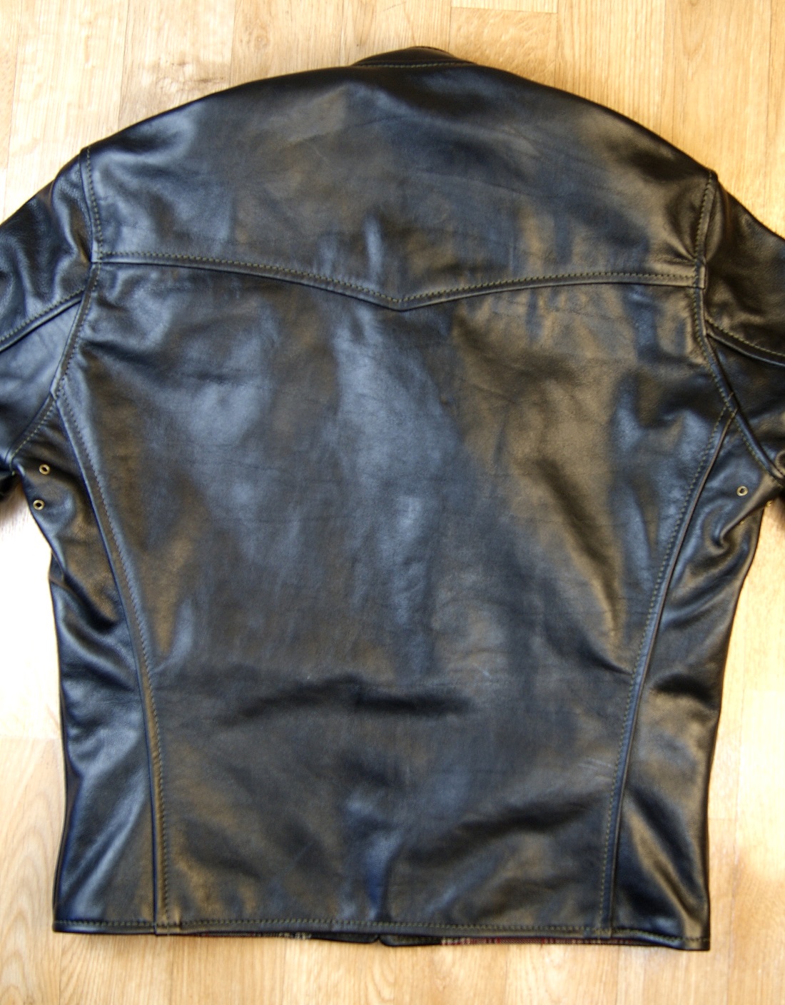 Aero Cafe Racer Blackened Brown Vicenza Horsehide back.jpg