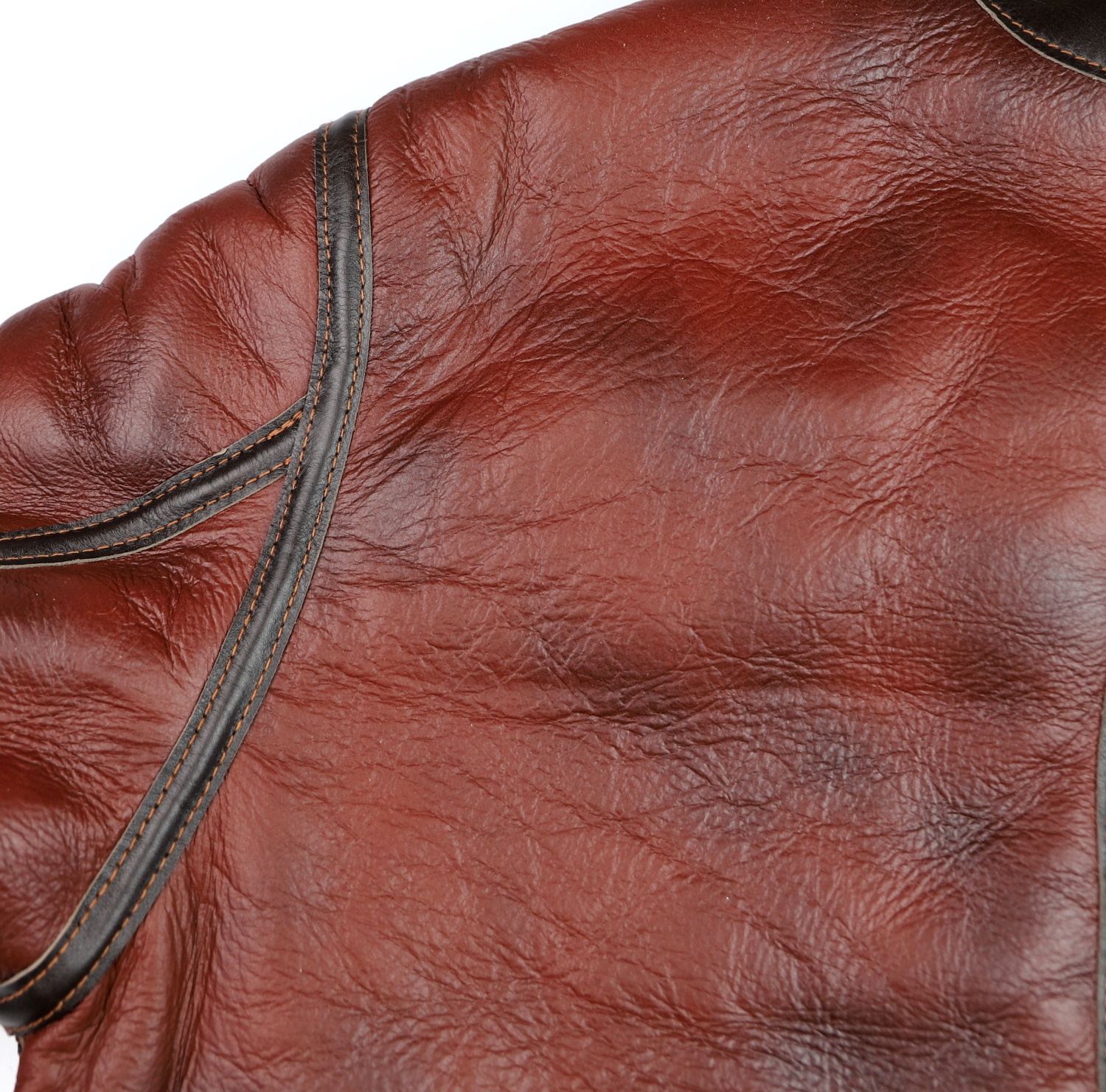 Aero D-1 Redskin Dark Seal Horsehide trim 7ET shoulder.jpg