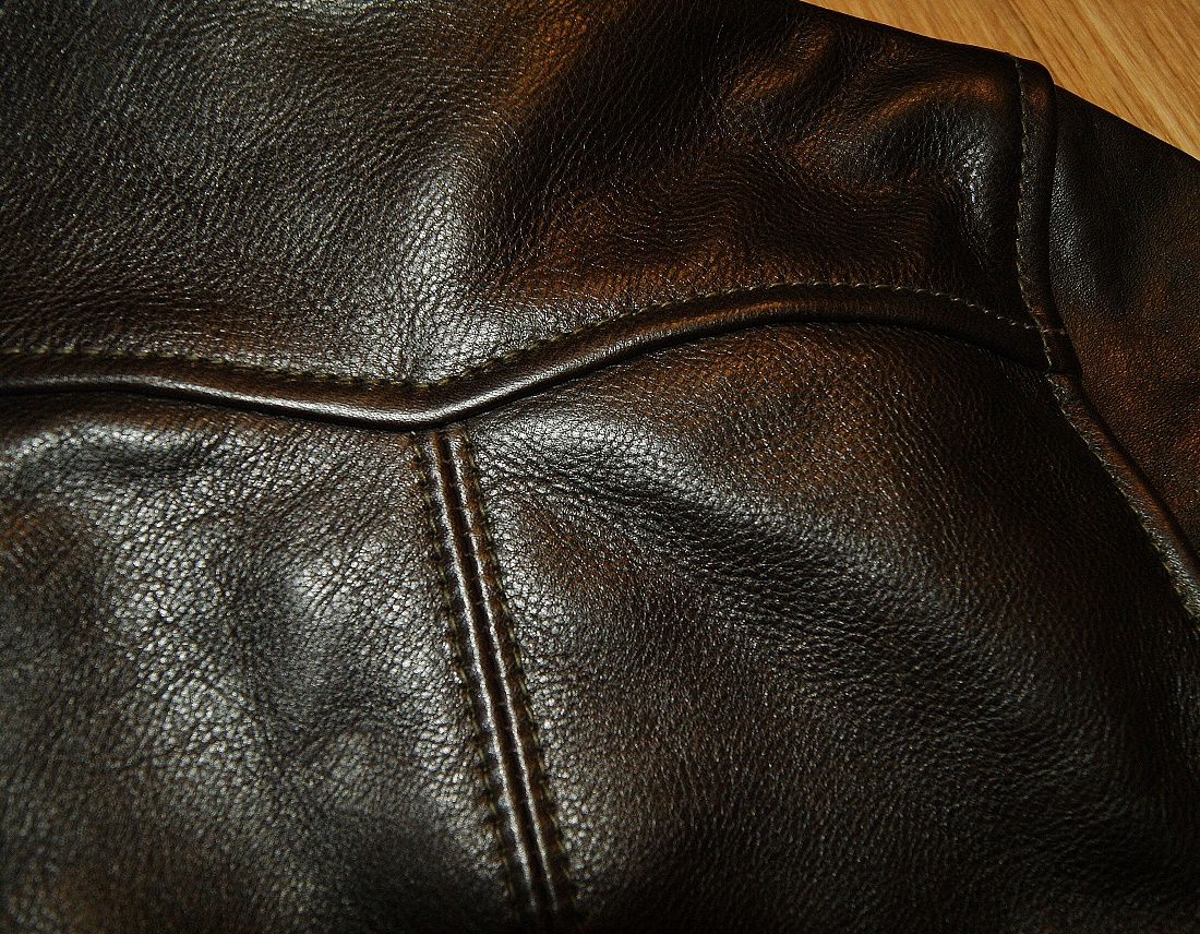 Aero Dustbowl Dark Seal Horsehide back grain smaller.jpg