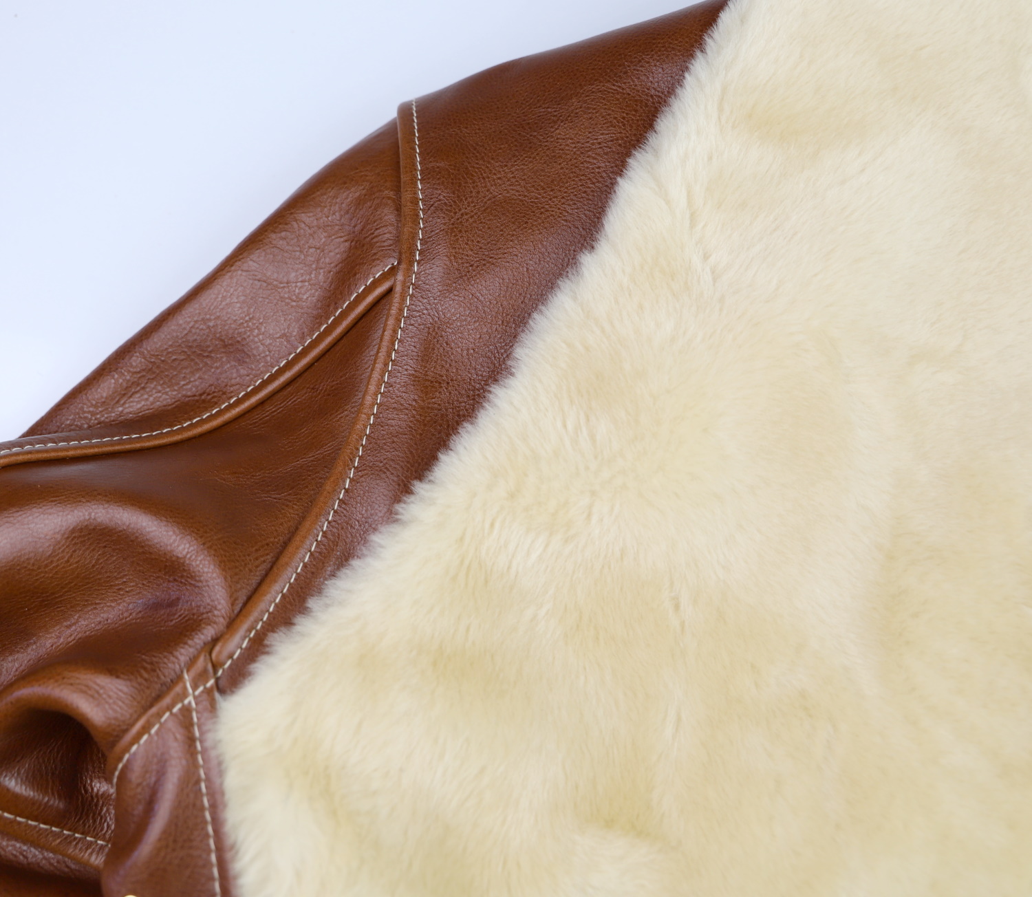 Aero Grizzly Russet Badalassi Blonde Fur shoulder.jpg