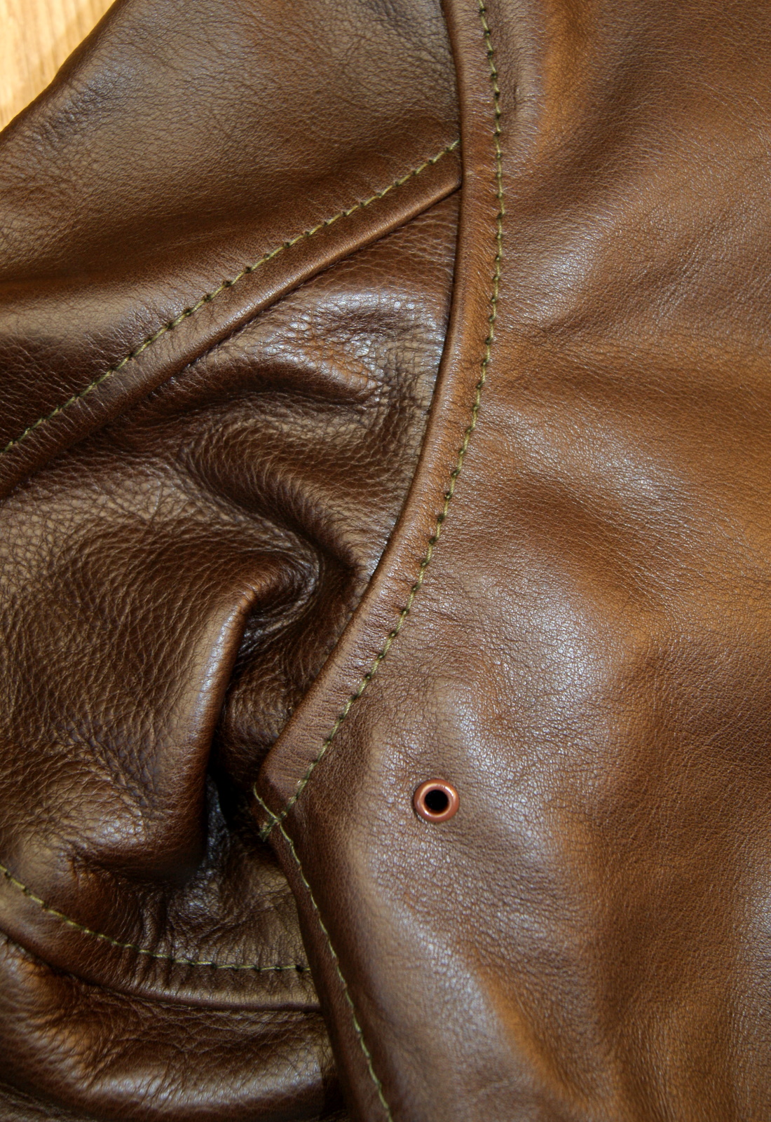 Aero Happy Days Seal Vicenza Horsehide shoulder seam.jpg