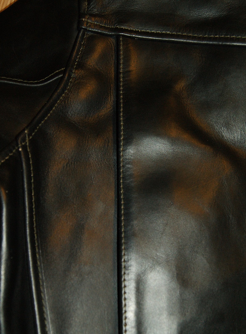 Aero Hercules Black CXL Steerhide shoulder gusset.jpg