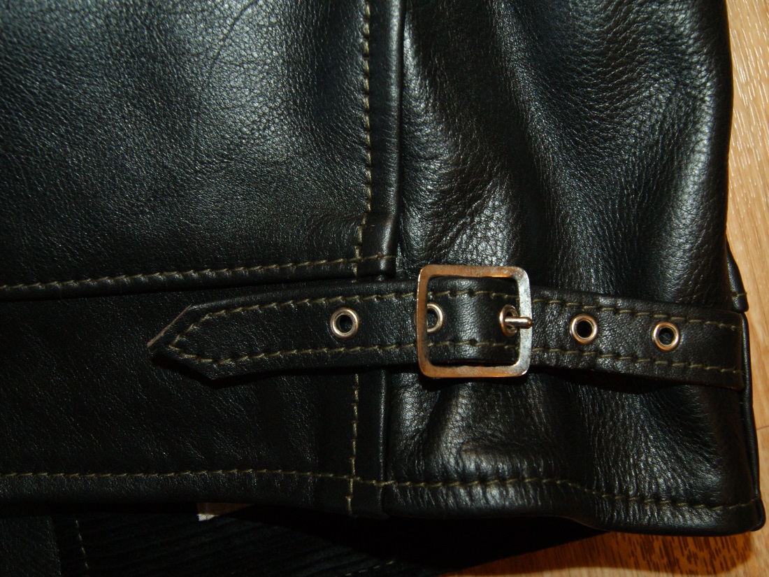 Aero Highwayman Blackened Brown Vicenza Shearling side strap.jpg