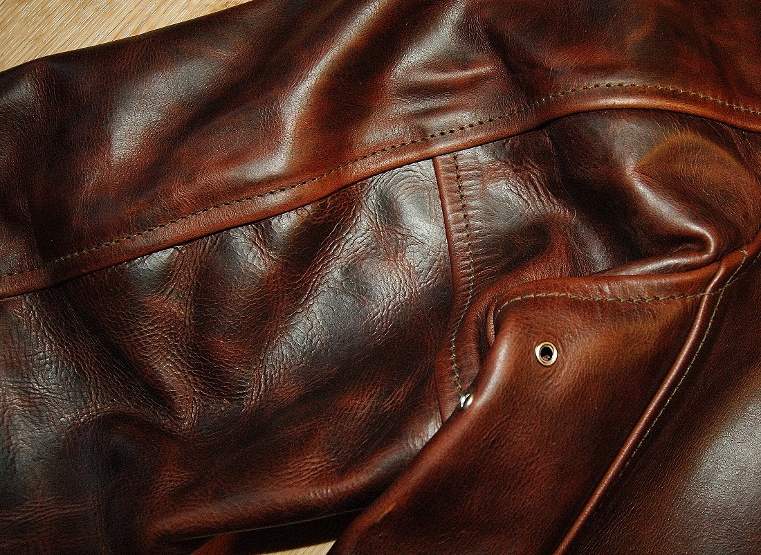 Aero Highwayman Brown CXL Steerhide 40 sleeve grain.jpg