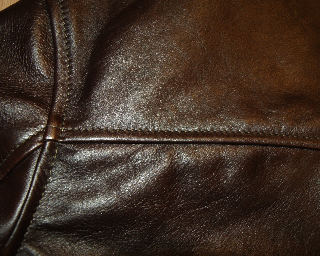 Aero Highwayman Seal Vicenza Horsehide 40 shoulder.jpg