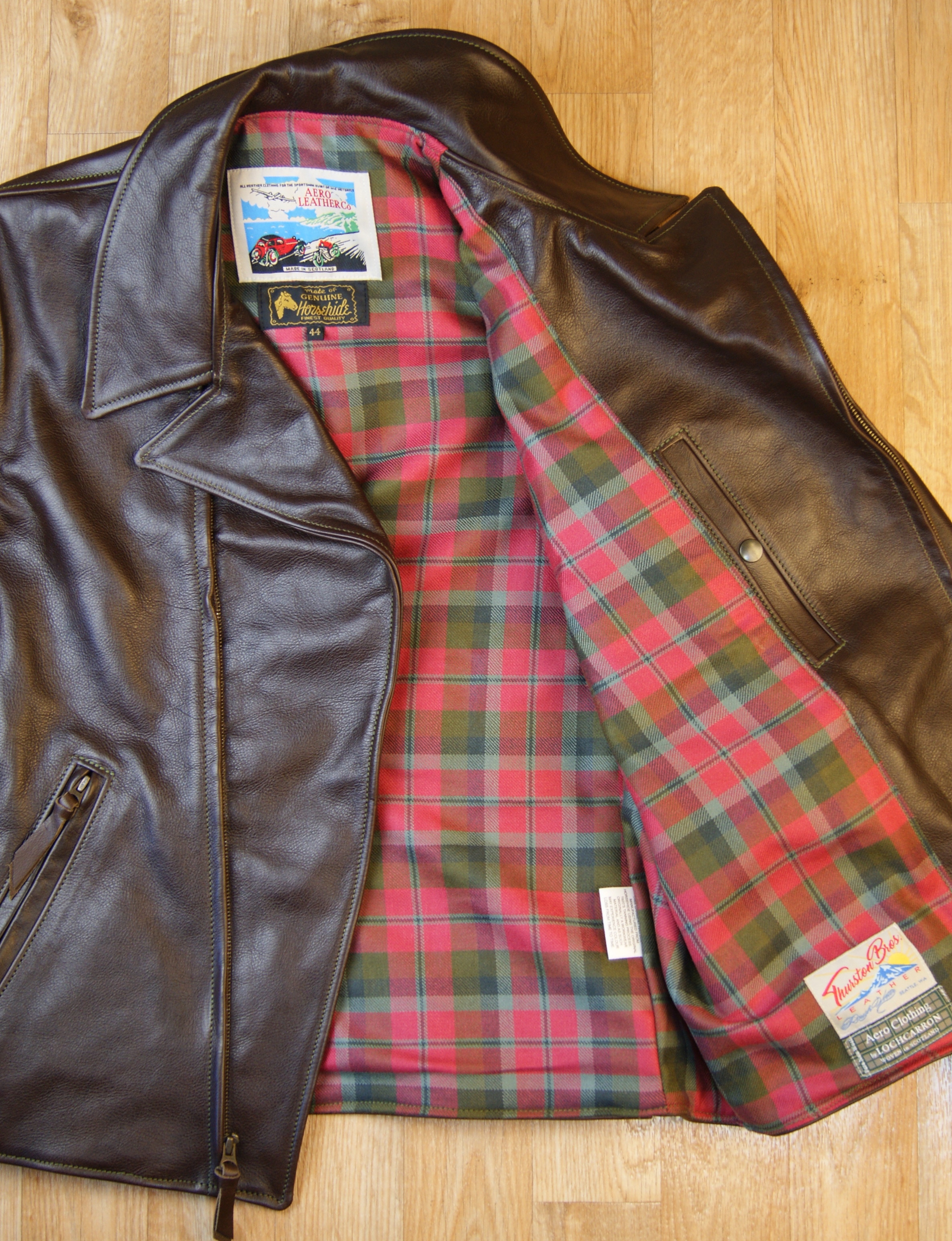 Aero Hooch Hauler Dark Seal Vicenza Horsehide 7JS MacNaughton Weathered tartan lining.jpg