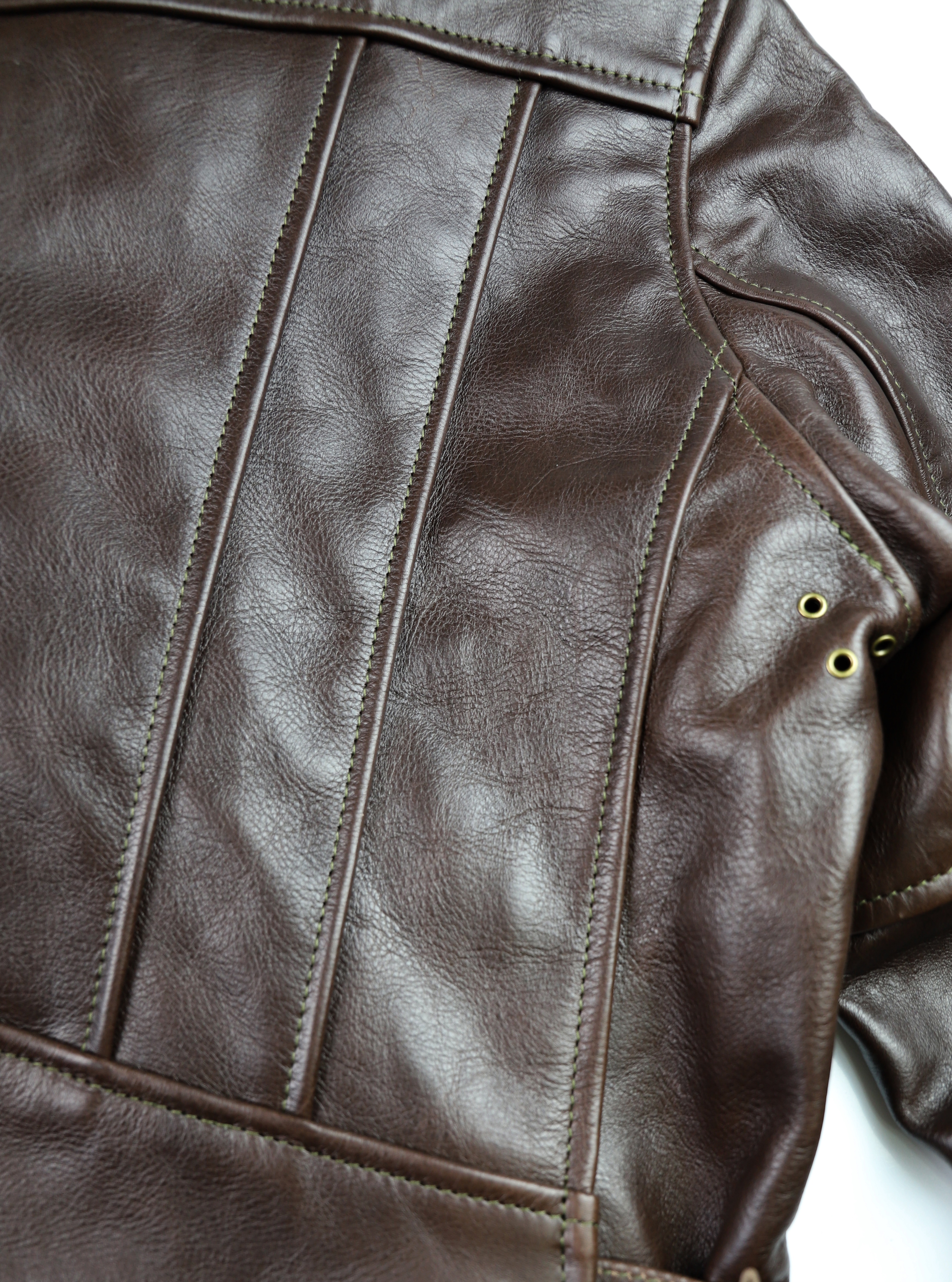 Aero Hooch Hauler Dark Seal Vicenza Horsehide ALW1 back stitching.jpg