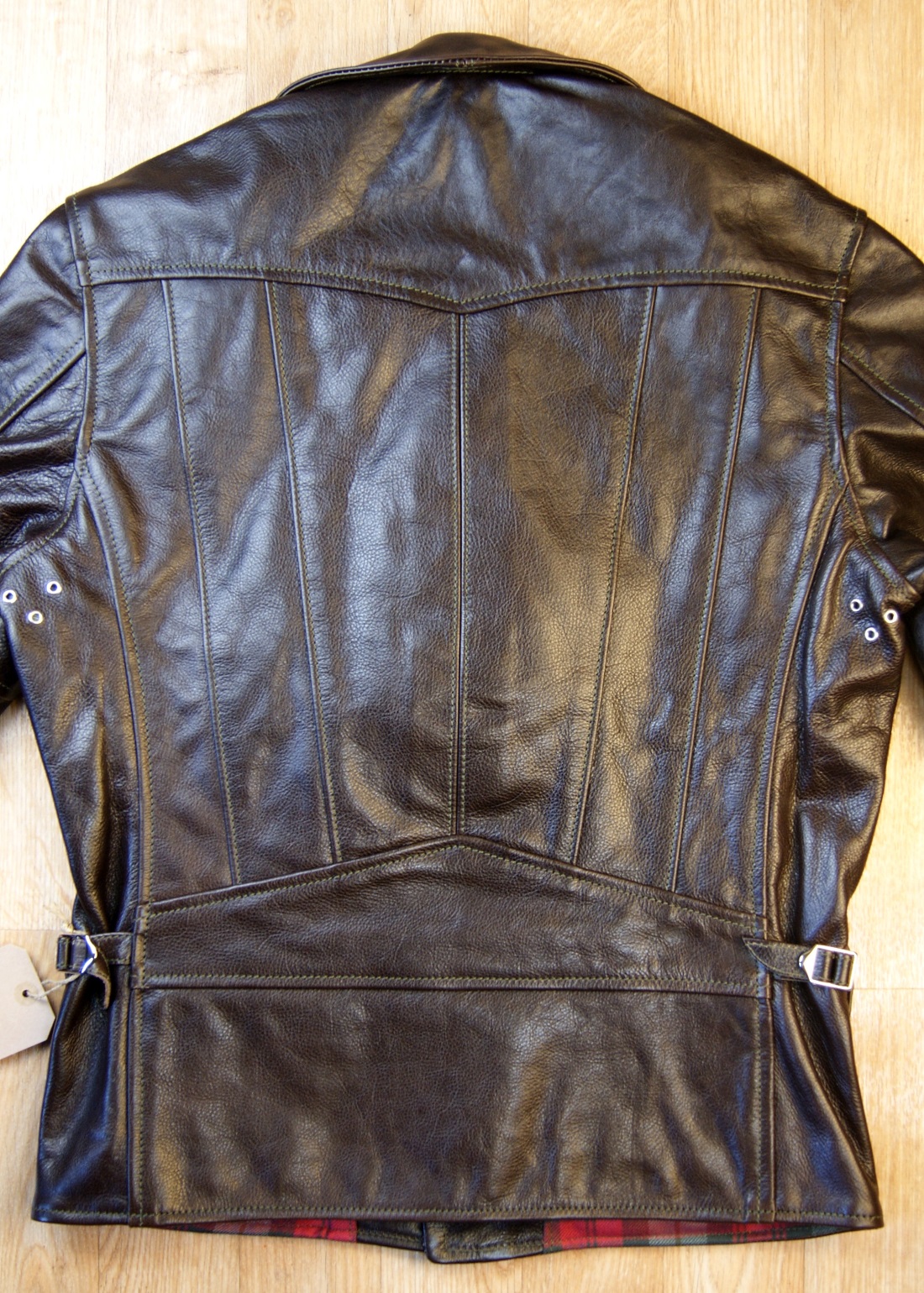 Aero Hooch Hauler Dark Seal Vicenza Horsehide SMX1 back.jpg