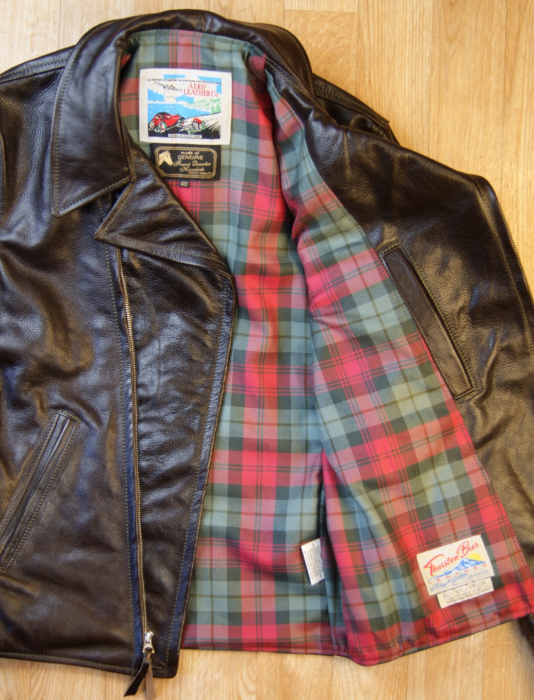 Aero Hooch Hauler Dark Seal Vicenza Horsehide SMX1 MacFarlane Clan Weathered tartan lining.jpg