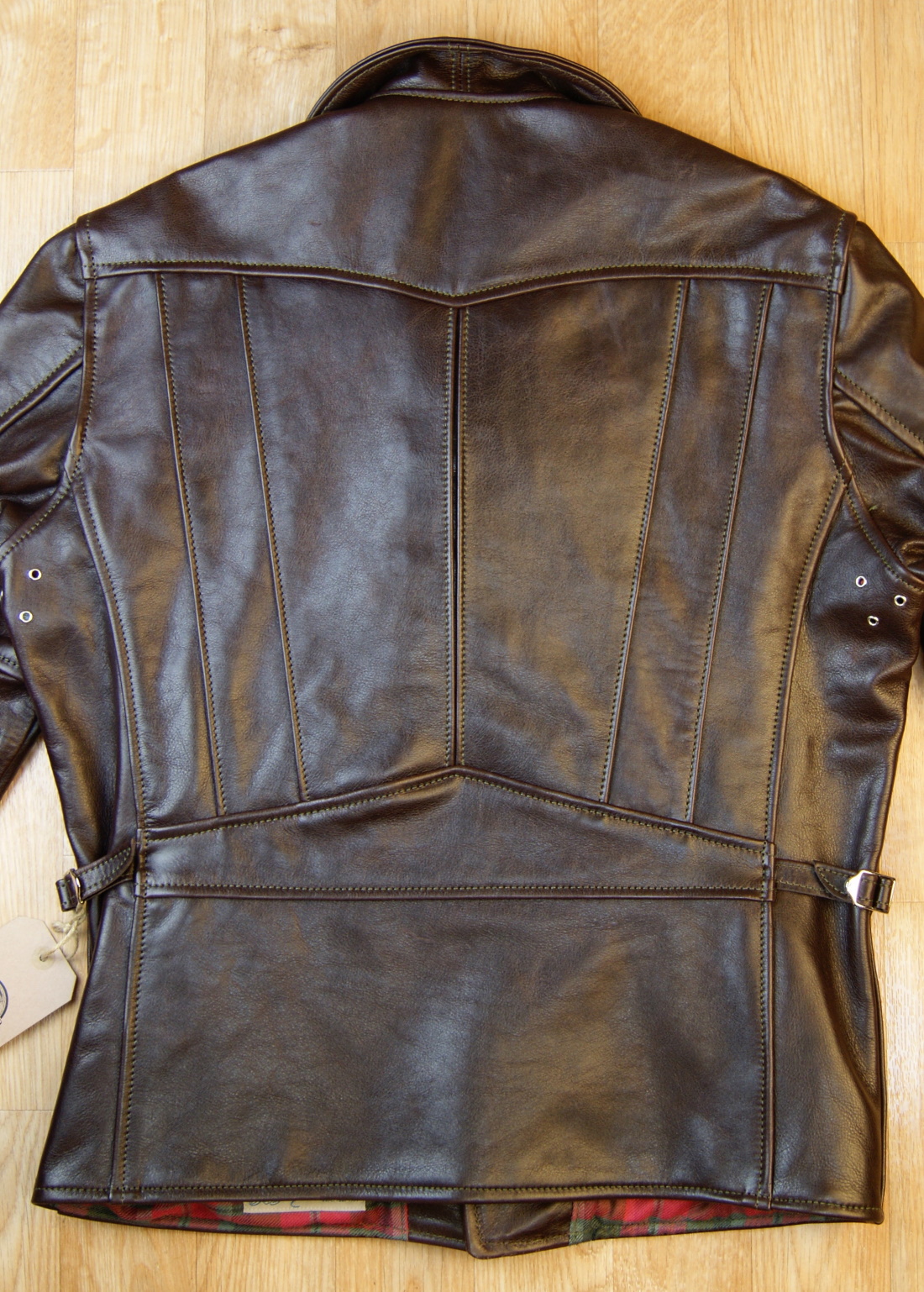 Aero Hooch Hauler Dark Seal Vicenza Horsehide TWP8 back.jpg