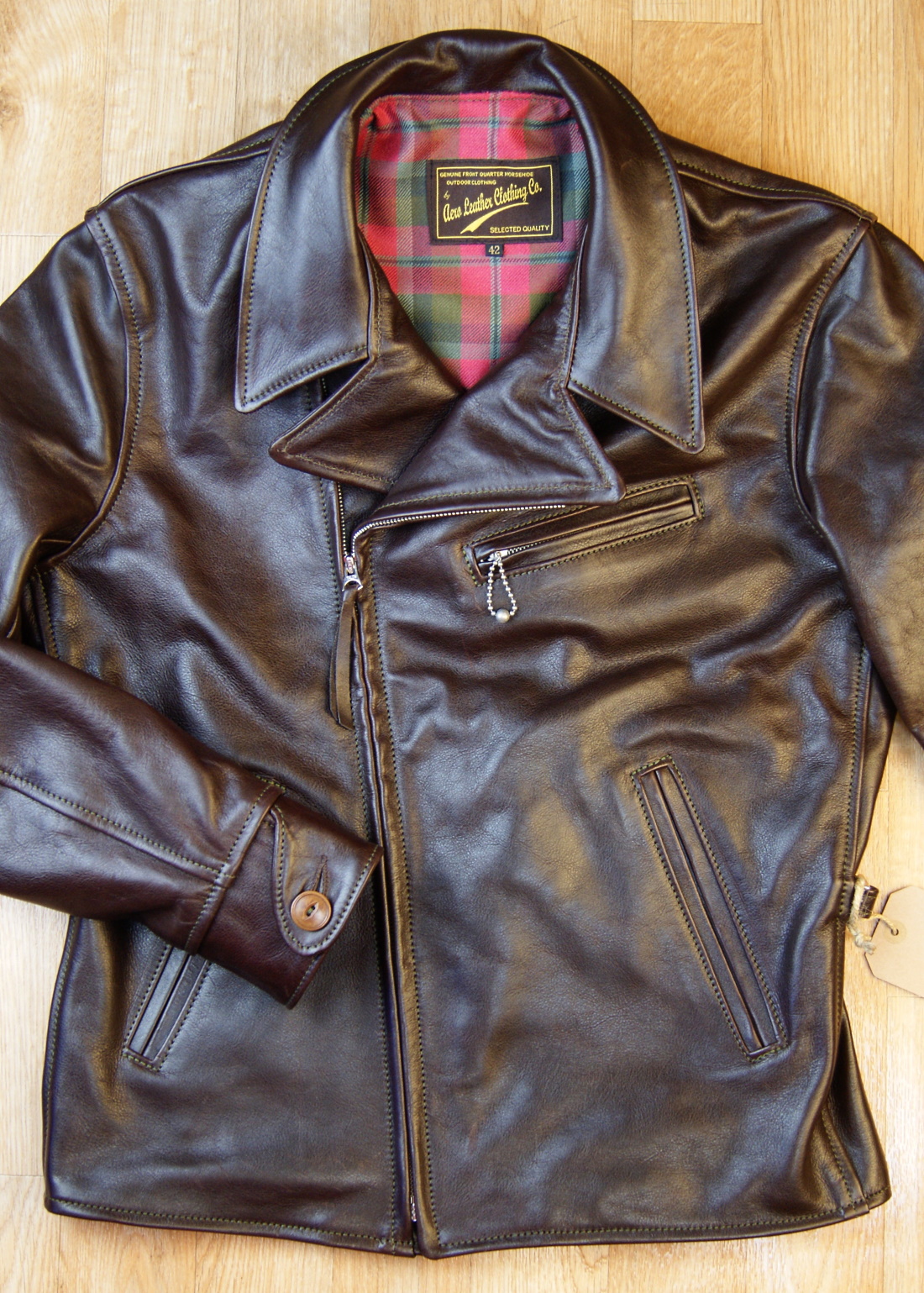 Aero Hooch Hauler Dark Seal Vicenza Horsehide TWP8 front.jpg