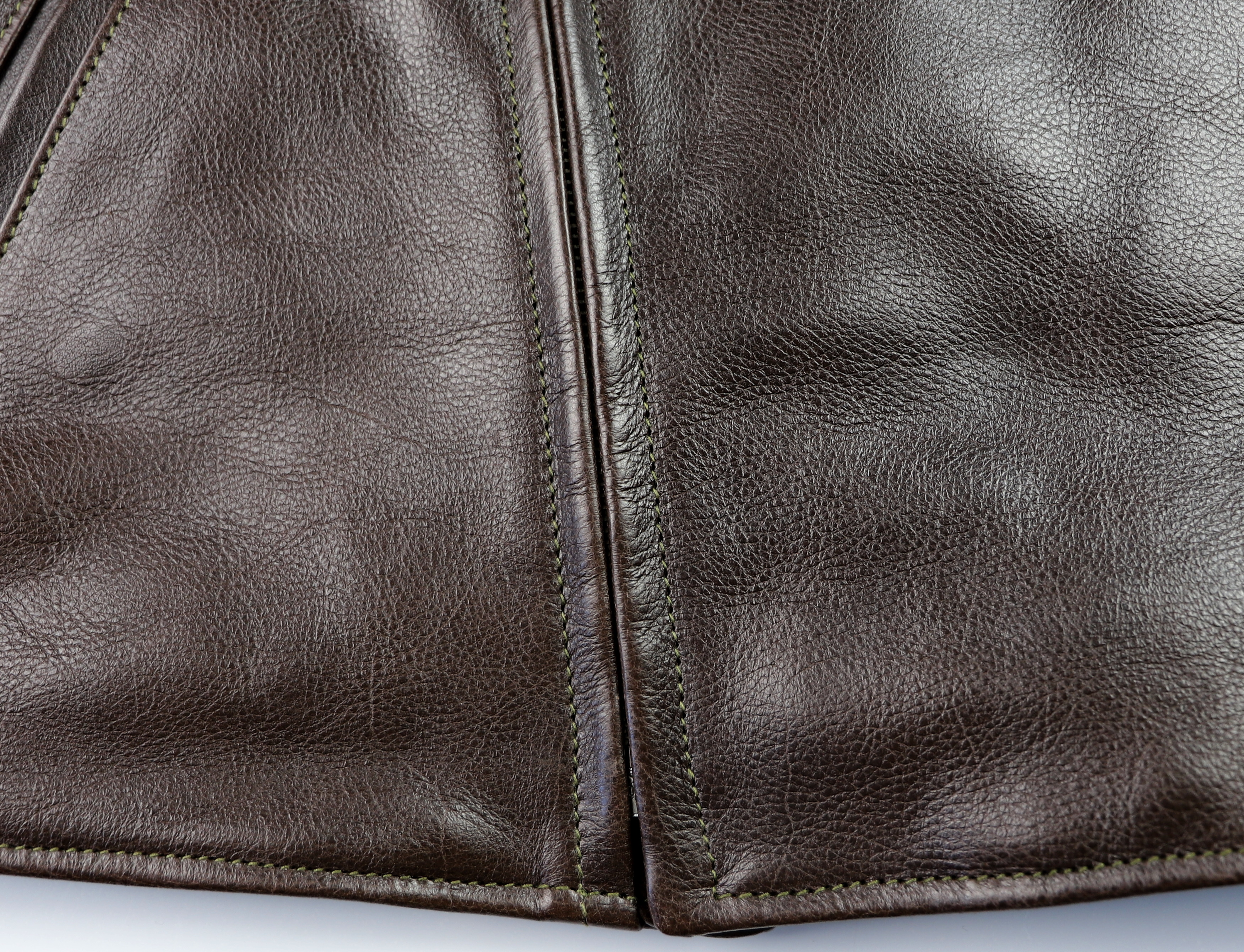 Aero Hooch Hauler Dark Seal Vicenza Horsehide WUC5 bottom hem.jpg