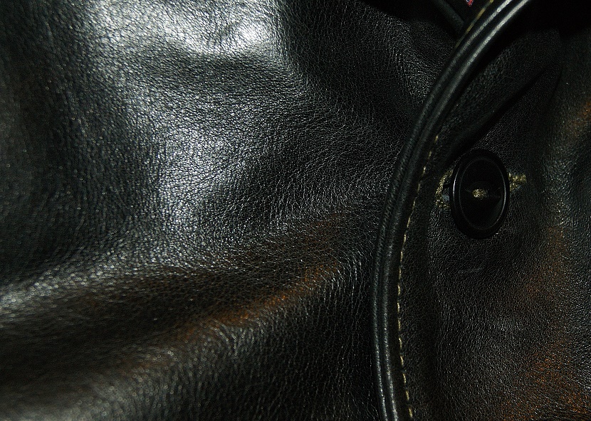 Aero Mulligan Black Vicenza Horsehide chest.jpg