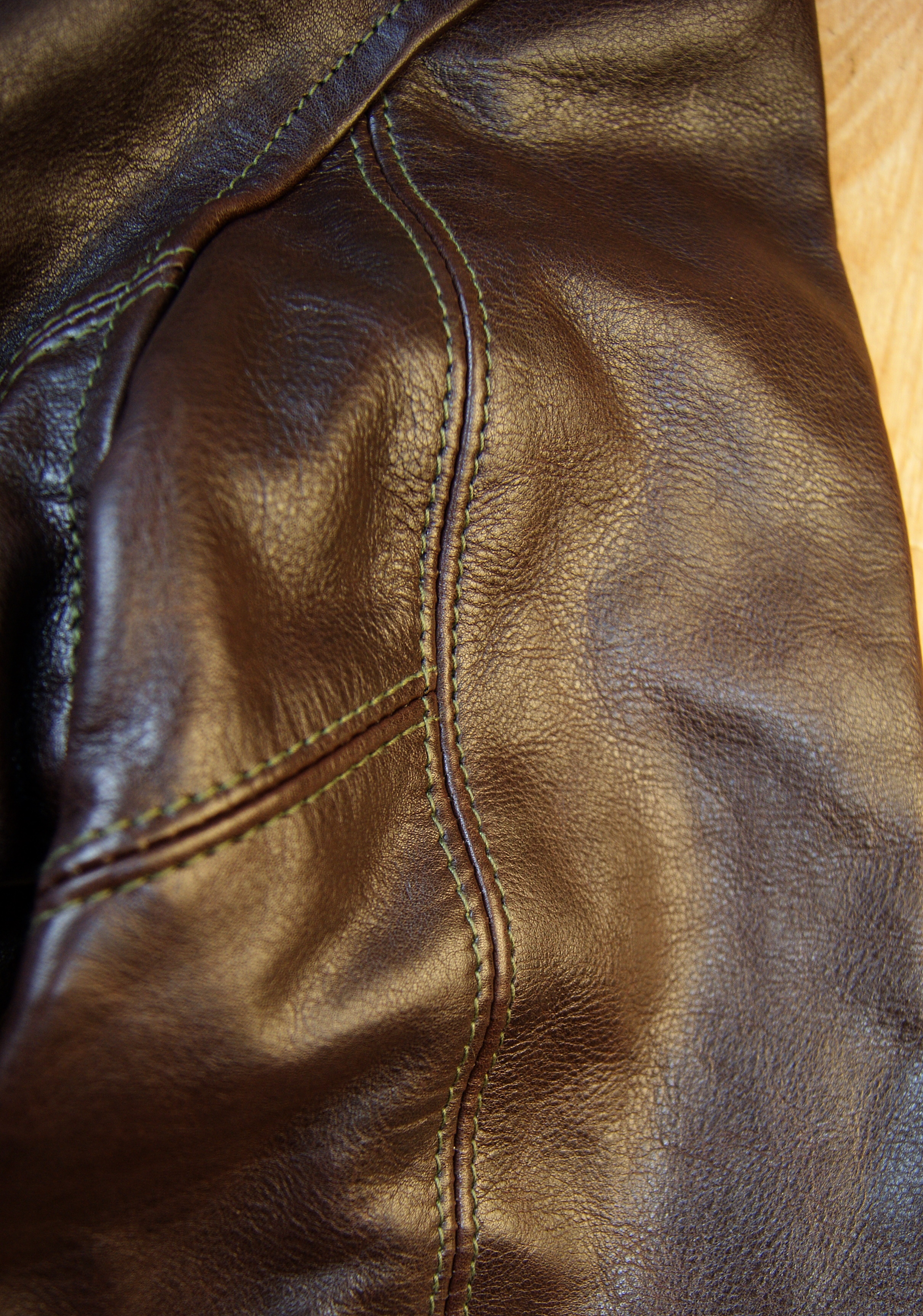 Aero Original Hercules Dark Seal Vicenza Horsehide sleeve stitching.jpg