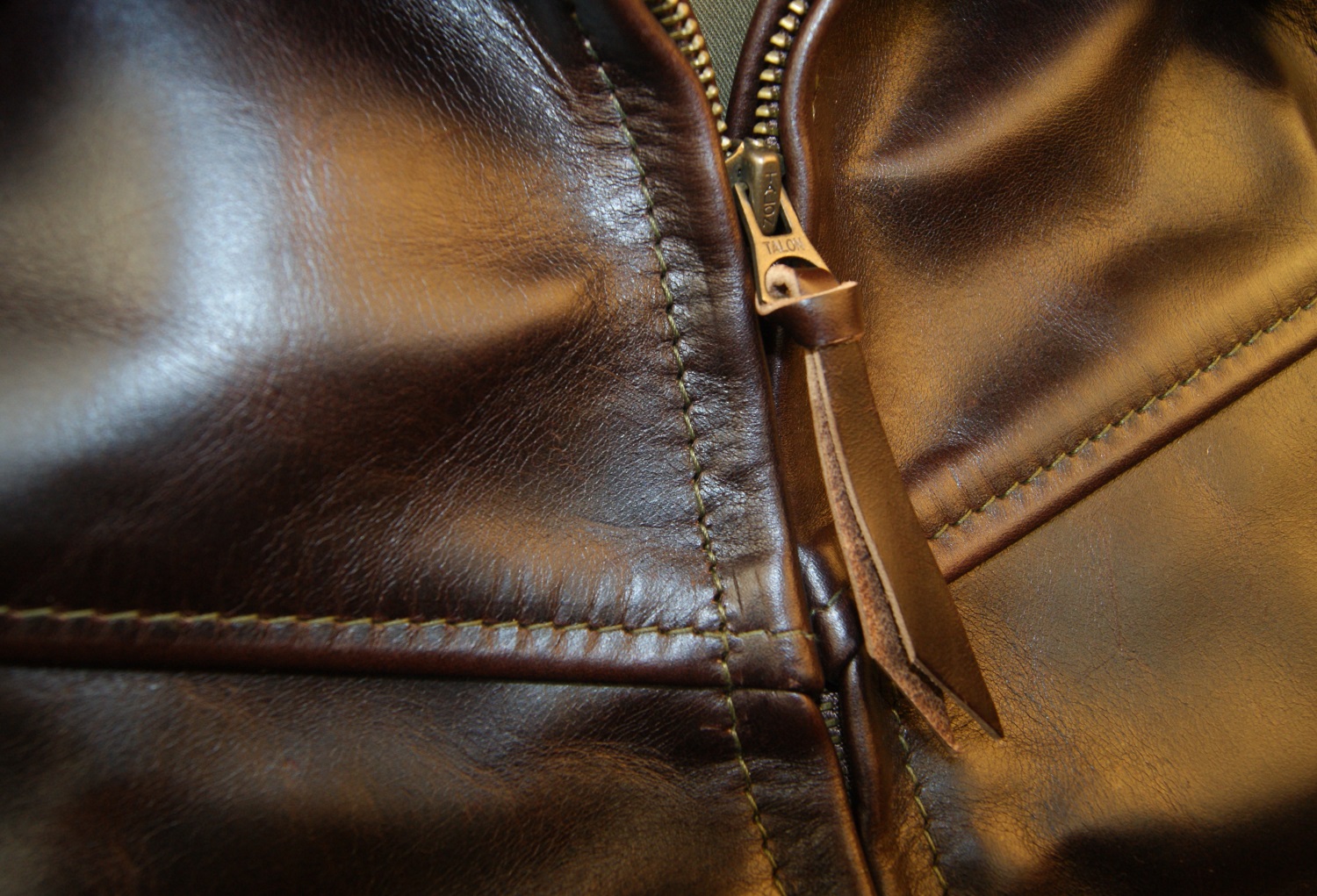 Aero Pioneer Brown CXL FQHH zipper and front yoke.jpg