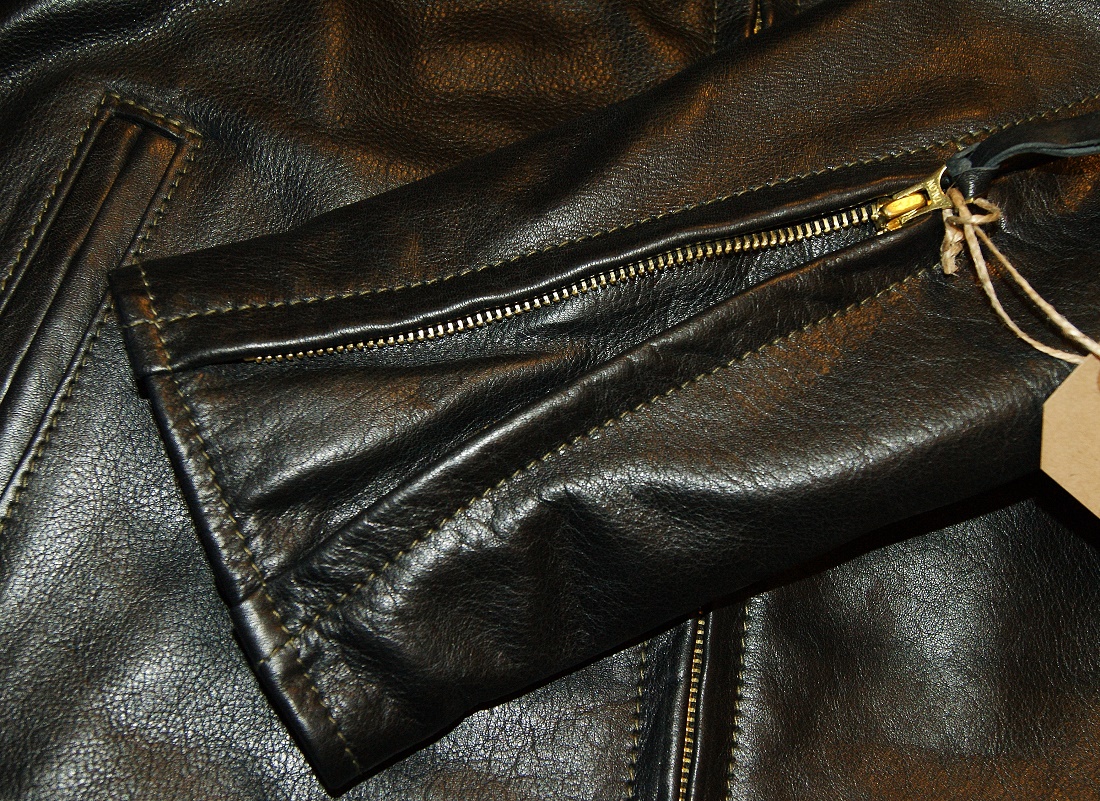 Aero Premier Highwayman Black Vicenza Horsehide sleeve zip.jpg