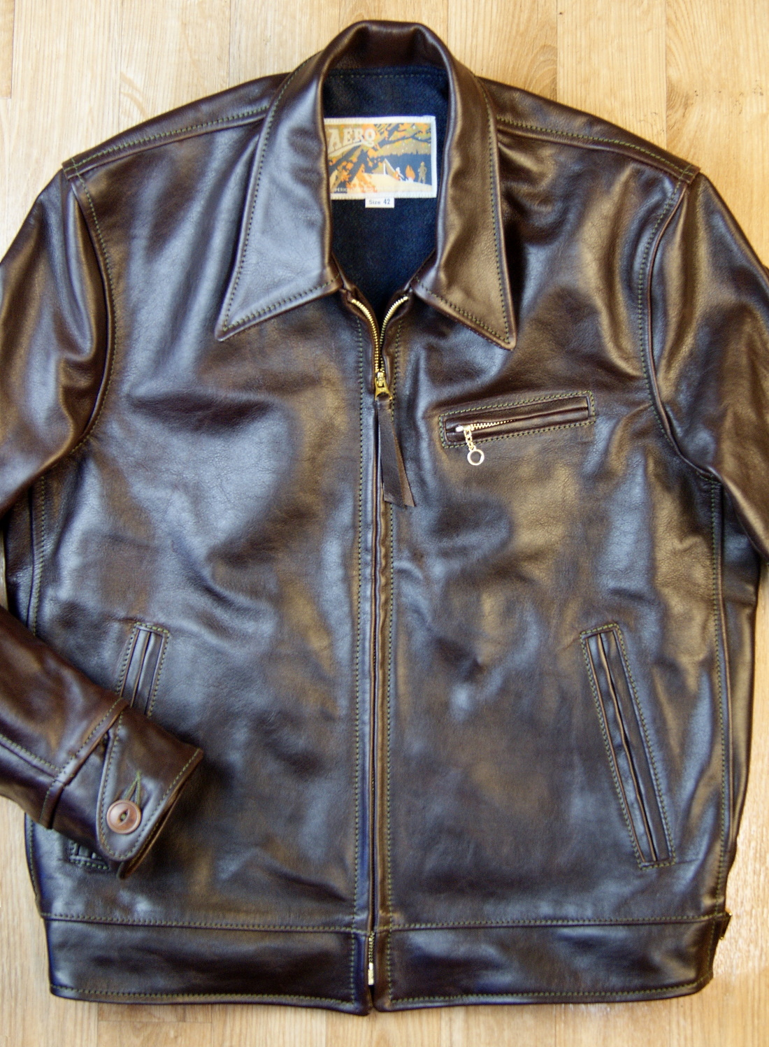 Aero Premier Highwayman Dark Seal Vicenza Horsehide FY7 front.jpg