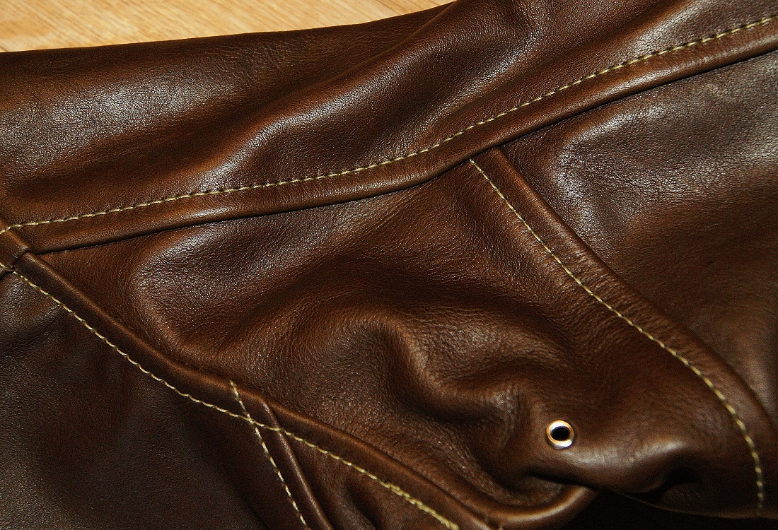 Aero Premier Highwayman Seal Vicenza Horsehide sleeve.jpg