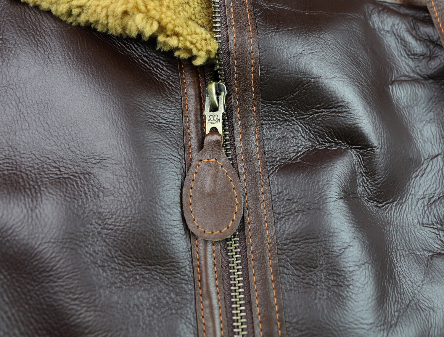 Aero RAF Late WW2 Seal Brown AT9 zipper pull.jpg