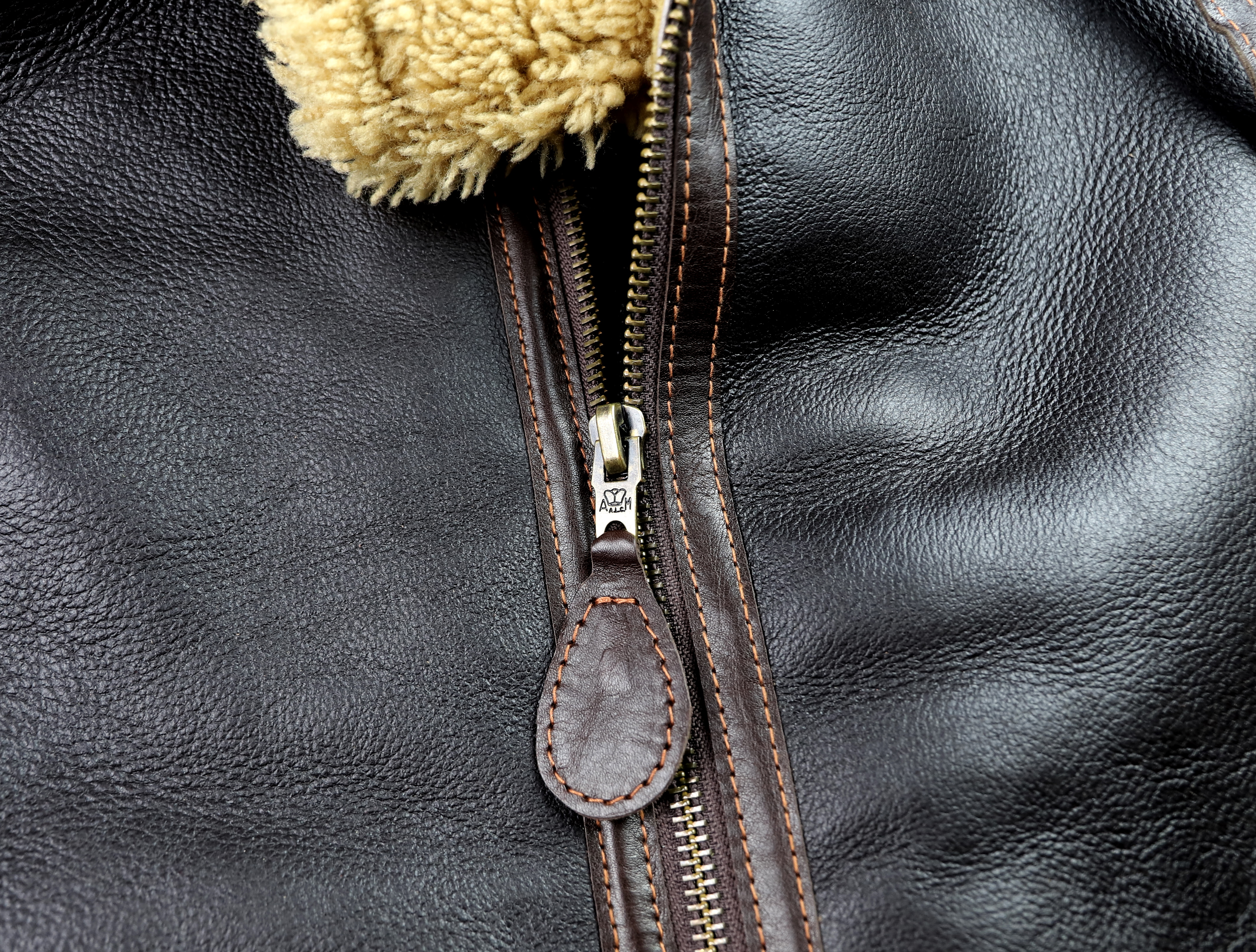 Aero RAF Pre-War Model Seal Brown zipper pull.jpg