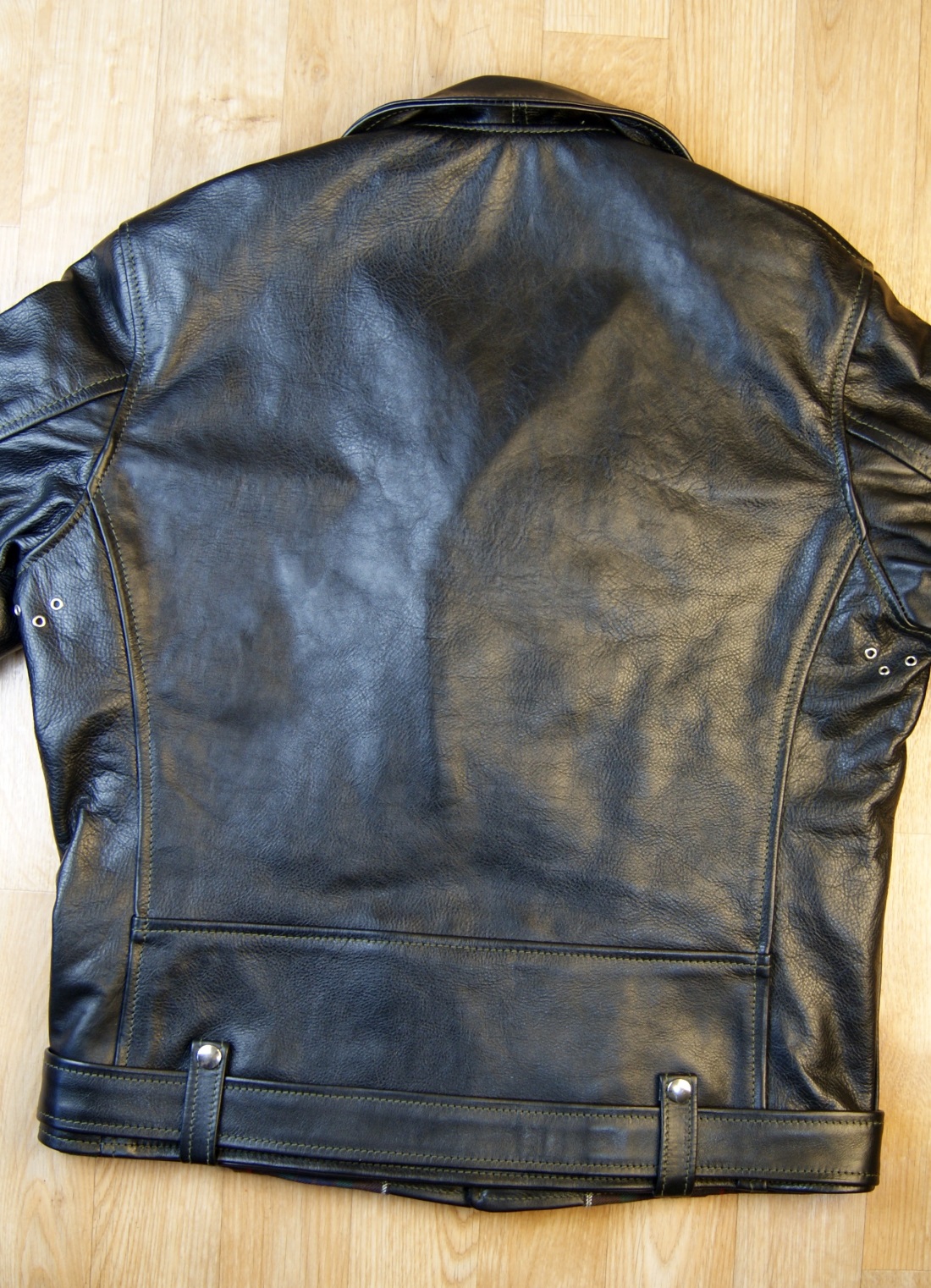 Aero Ridley Black Vicenza Horsehide LSN1 back.jpg