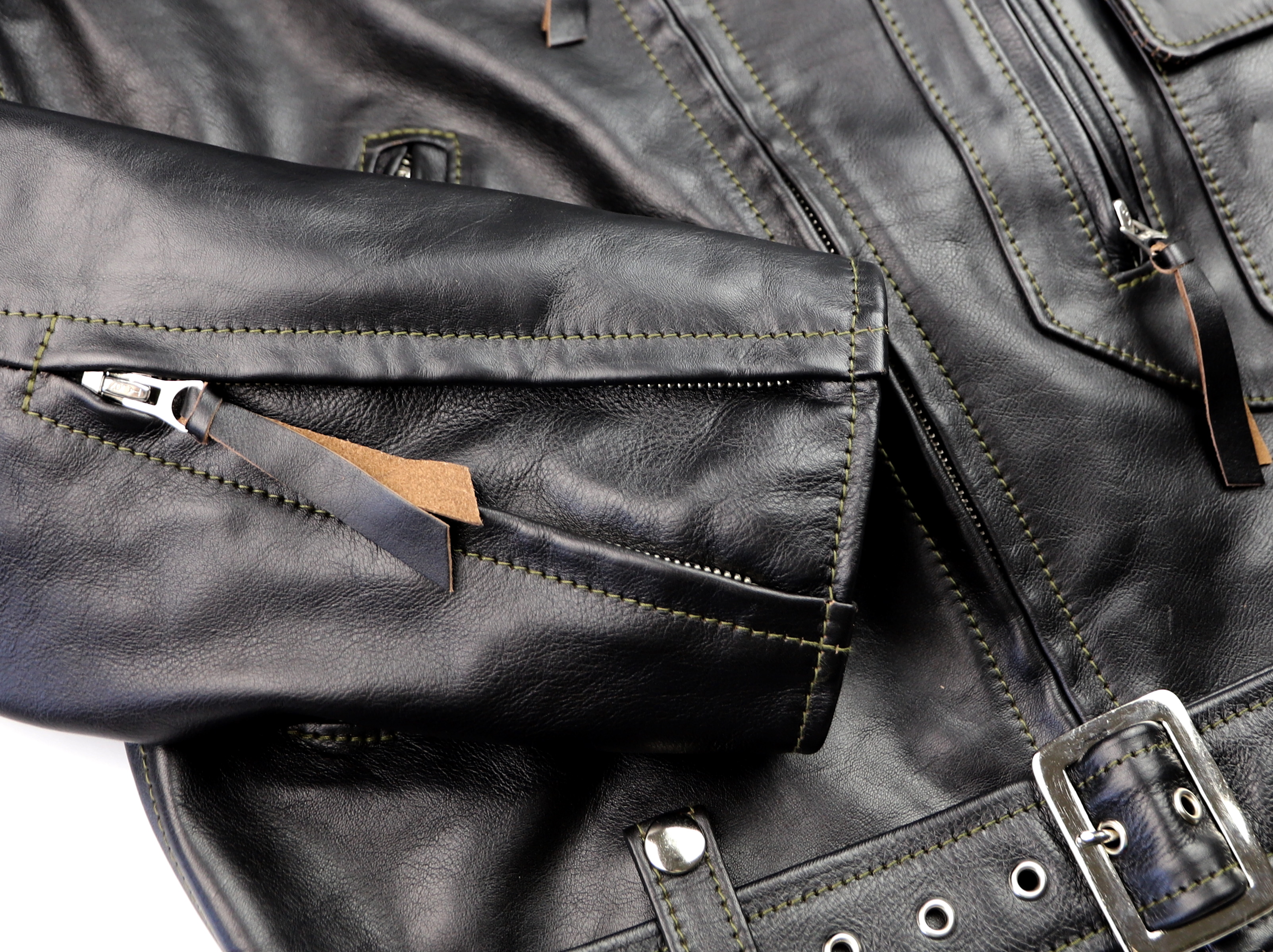 Aero Ridley Blackened Brown Vicenza Horsehide DHC6 sleeve zipper.jpg