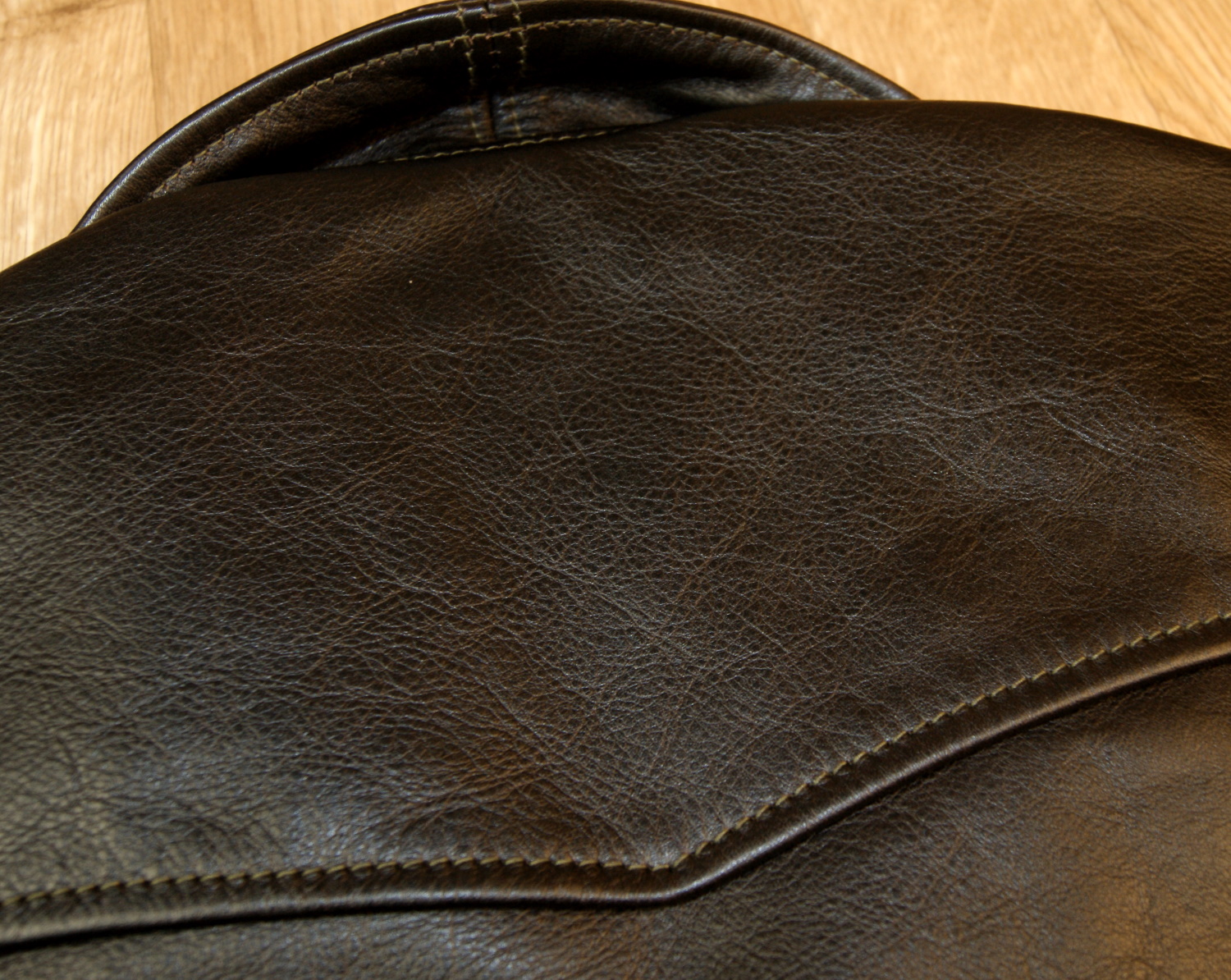 Aero Ridley Blackened Brown Vicenza Horsehide YC6 yoke.jpg