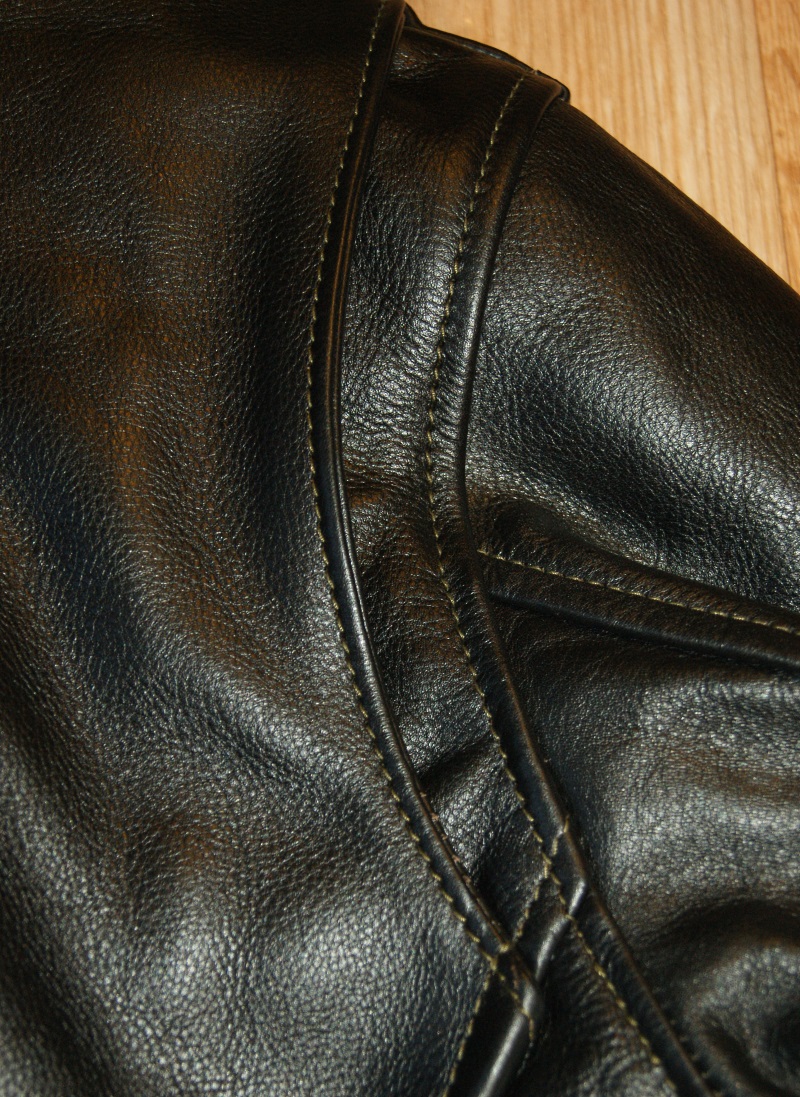 Aero Ridley D-Pocket Blackened Brown Vicenza Horsehide MB2 shoulder gusset.jpg