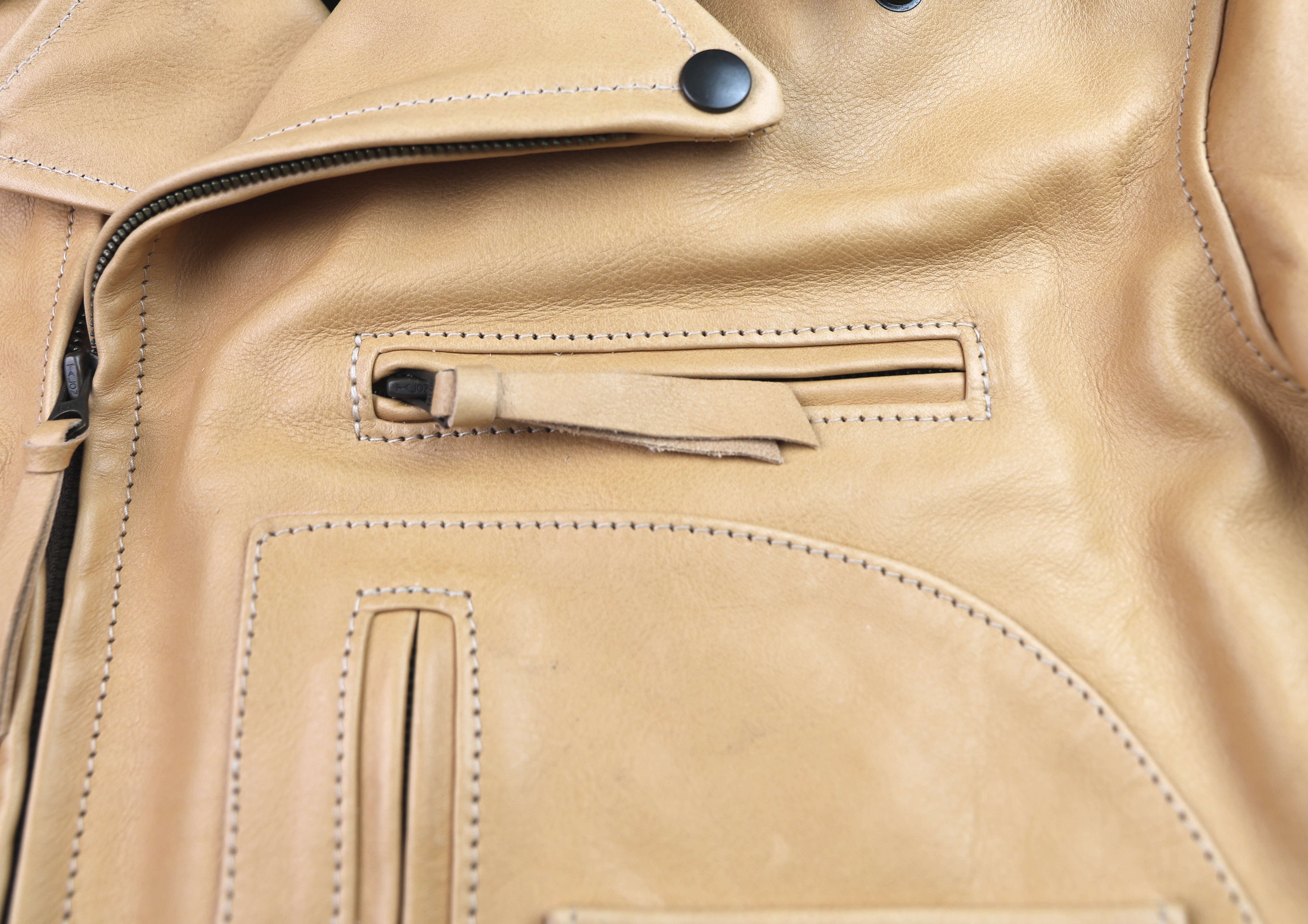 Aero Ridley Natural Vicenza Horsehide 9DM chest pocket.jpg