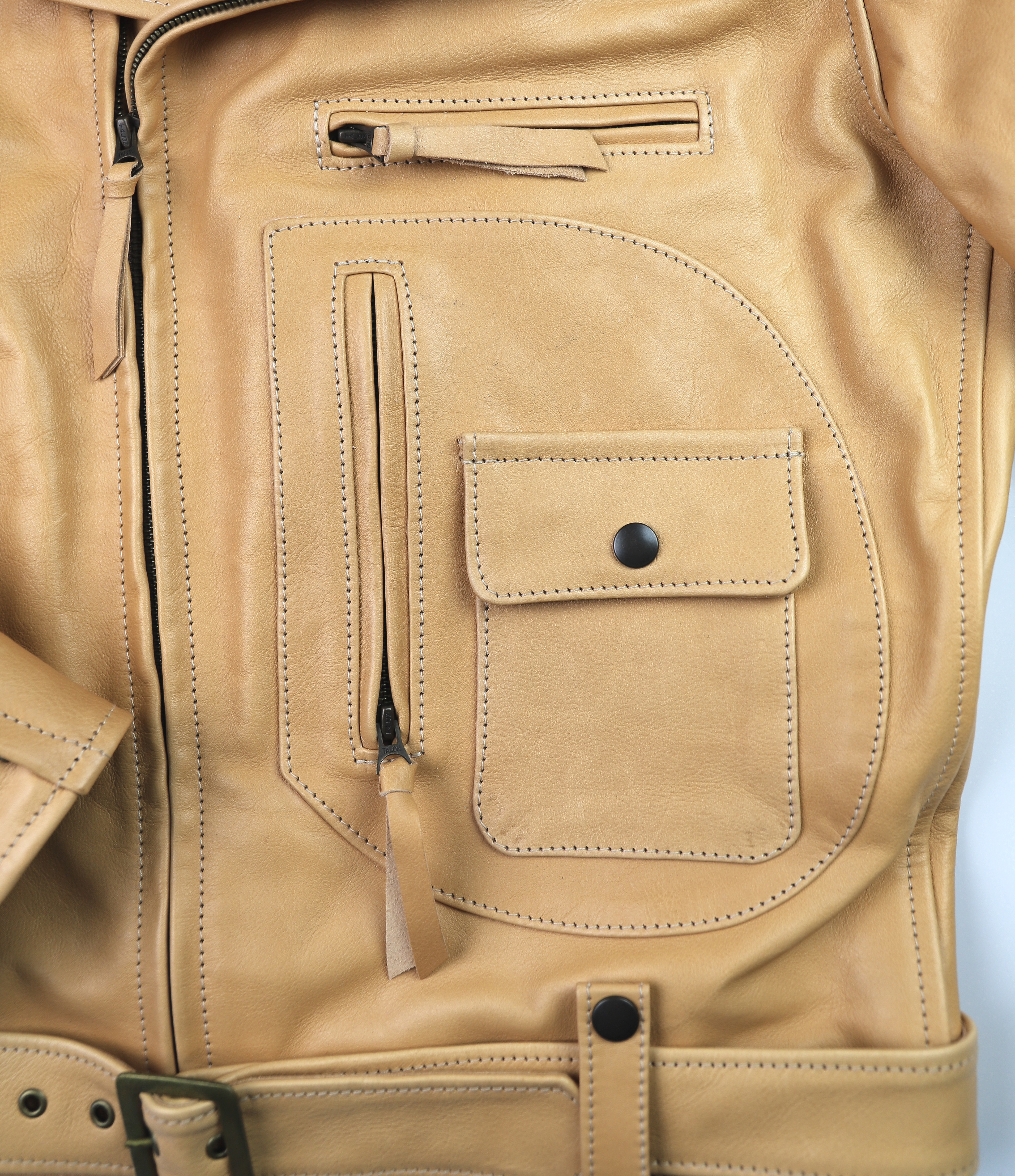 Aero Ridley Natural Vicenza Horsehide 9DM D-pocket.jpg