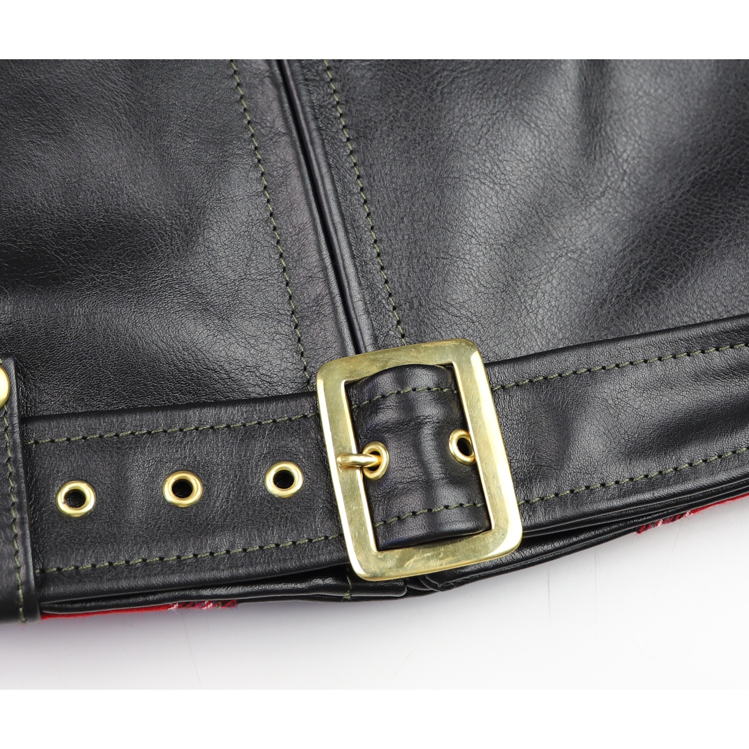 Aero Ridley Three-Pocket Black Vicenza 7GJ buckle IG square.jpg
