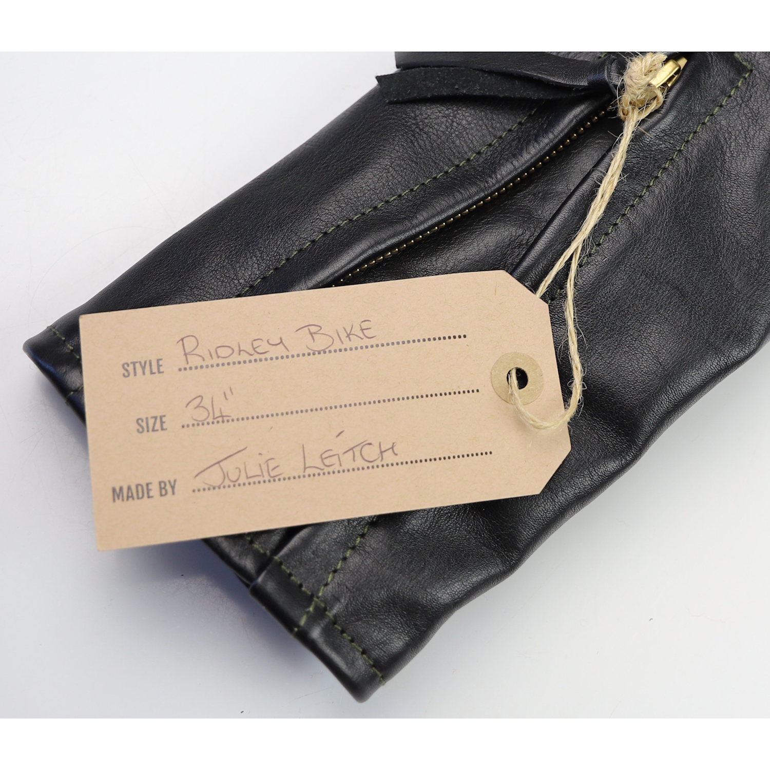Aero Ridley Three-Pocket Black Vicenza 7GJ name tag IG square.jpg