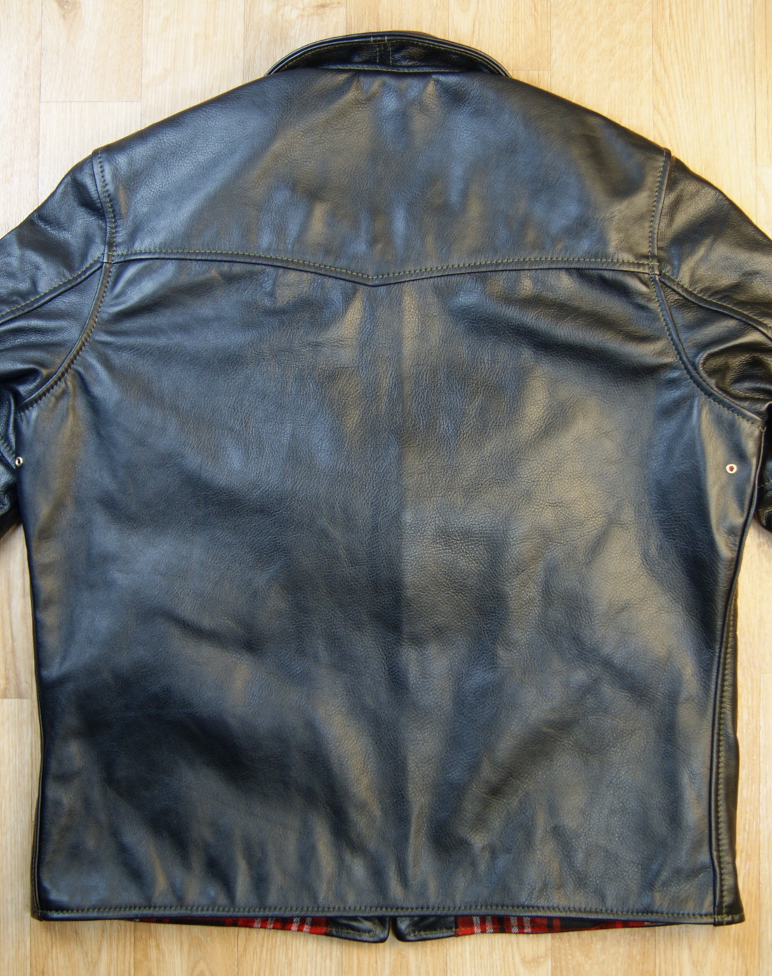 Aero Seven Blackened Brown Vicenza Horsehide XKE back.jpg