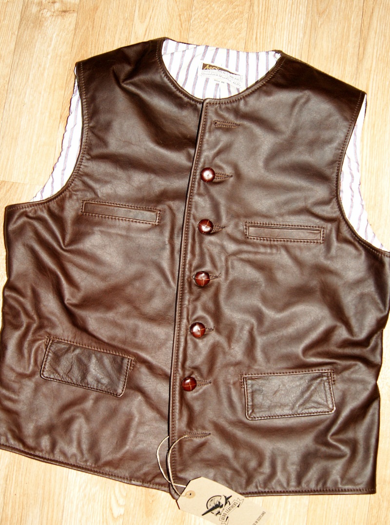 Aero Shackleton Battered Steerhide size 44 front.jpg