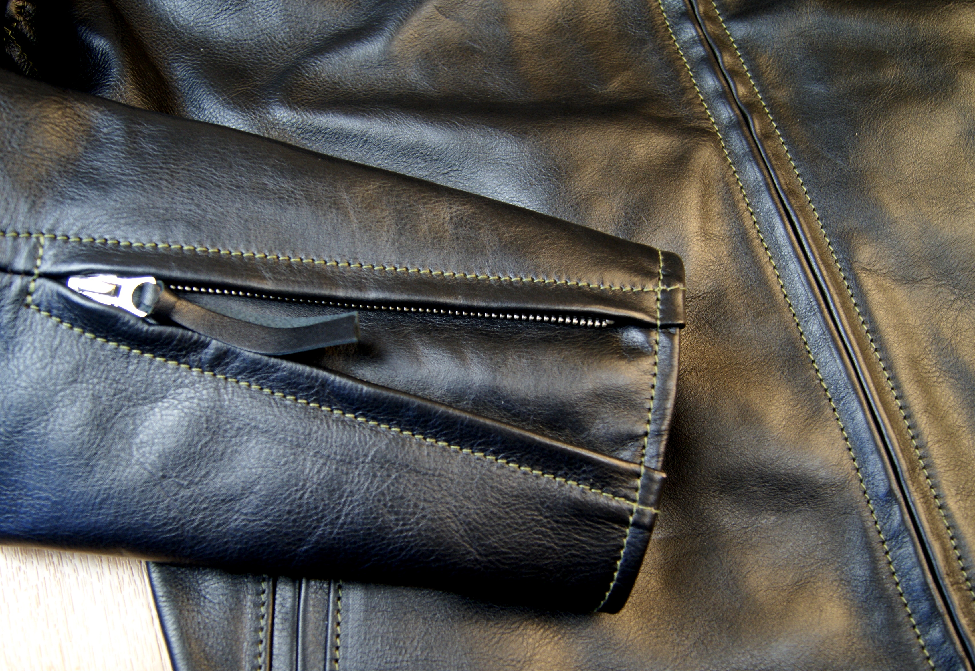 Aero Sheene Black Vicenza Horsehide NU8 sleeve zip.jpg