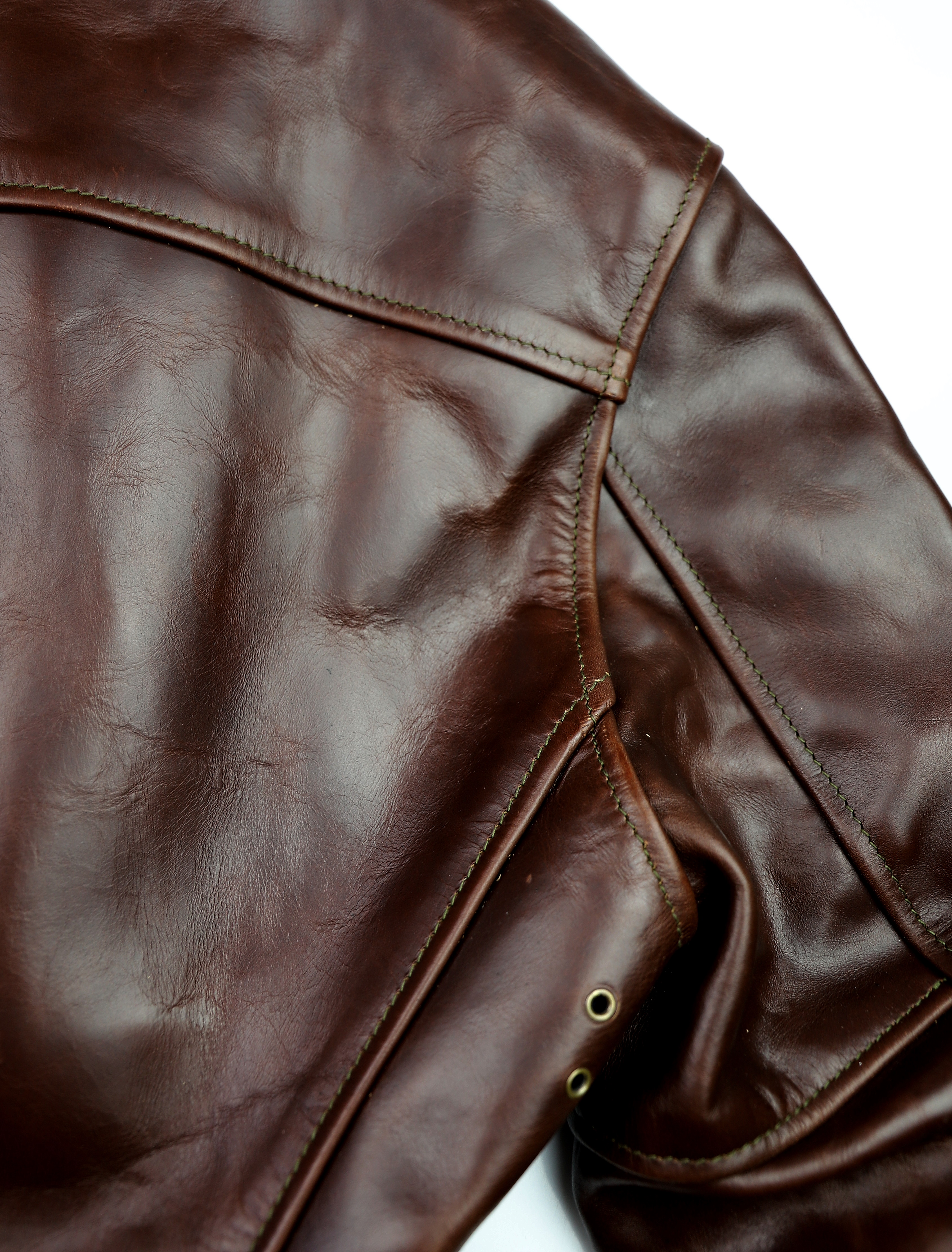 Aero Sheene Brown CXL Steerhide DN1 shoulder seam.jpg