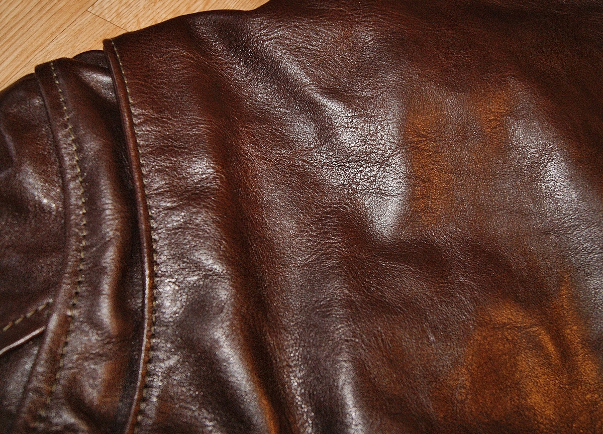 Aero Sheene Seal Vicenza Horsehide shoulder gusset.jpg