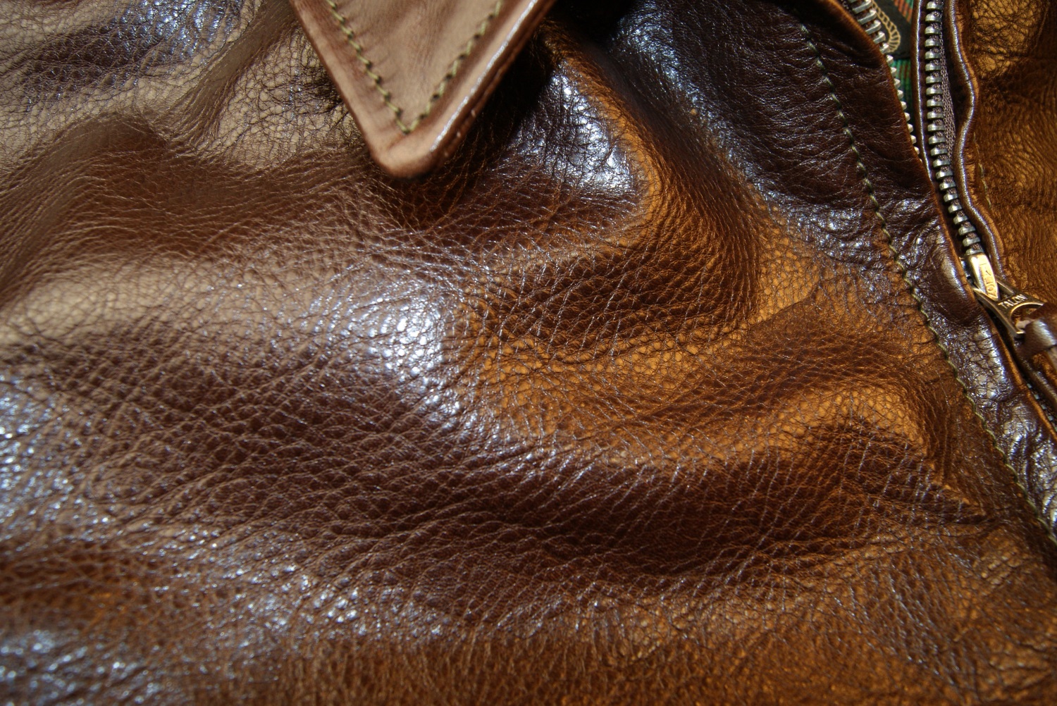 Aero Speedy Dustbowl Seal Vicenza Horsehide SKC3 chest grain.jpg