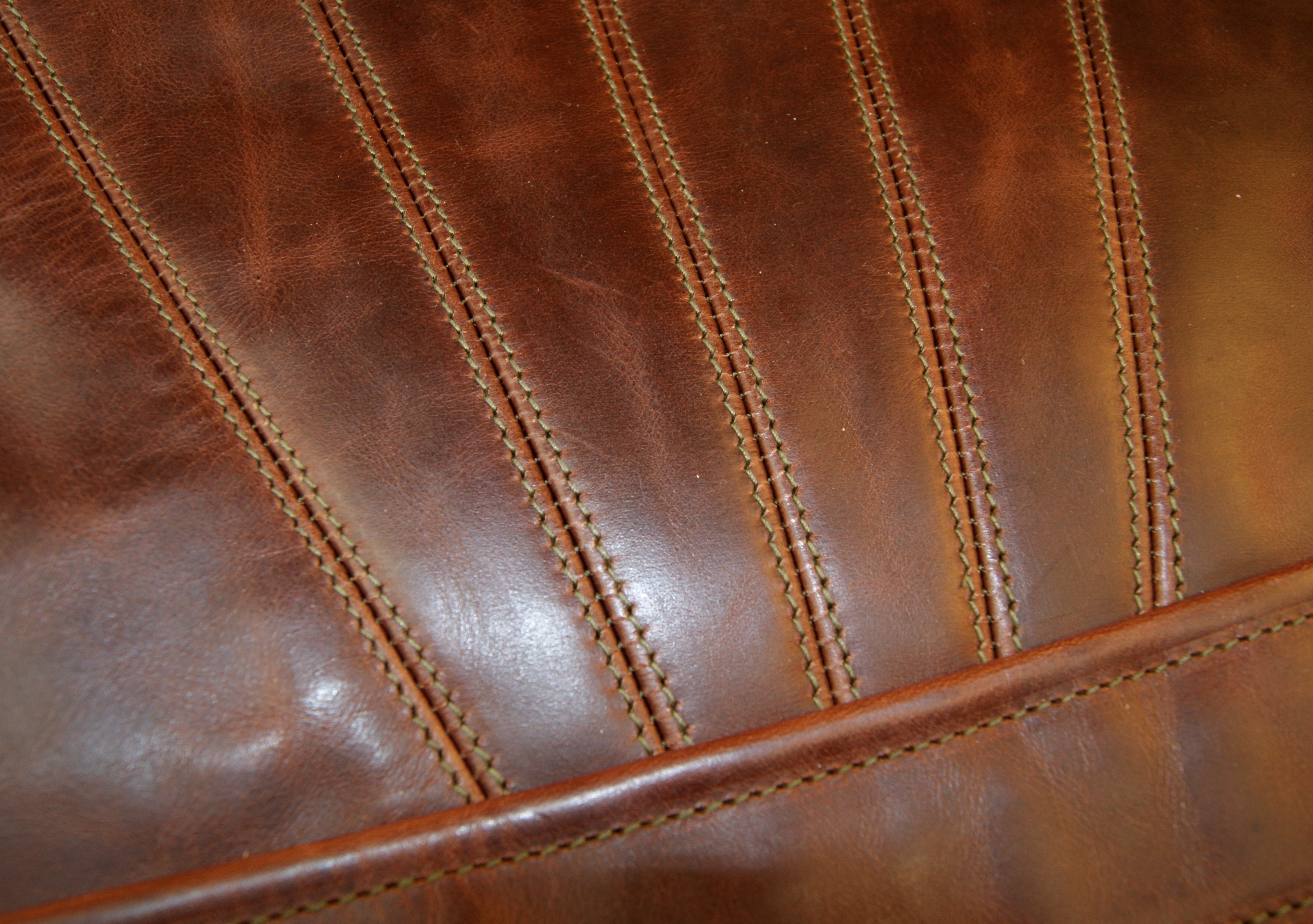 Aero Sunburst Brown CXL FQHH LIE4 back stitching.jpg