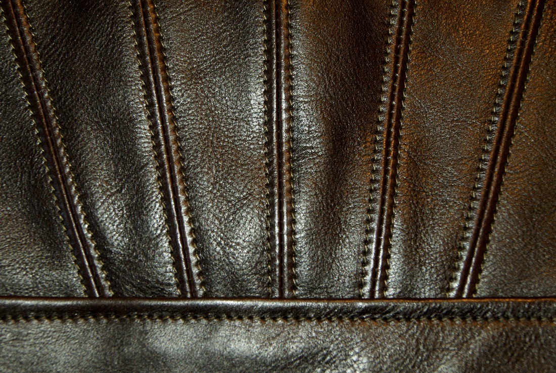 Aero Sunburst Dark Seal Vicenza Horsehide C6 back detail smaller.jpg