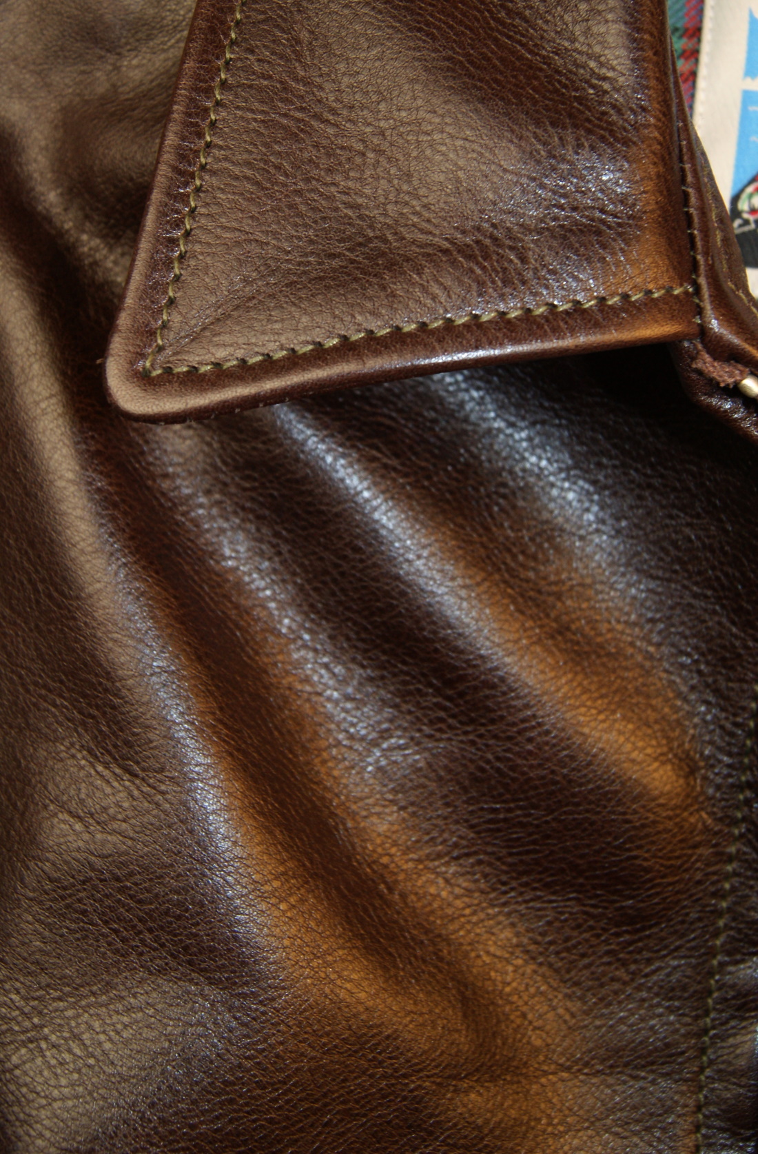 Aero Sunburst Dark Seal Vicenza Horsehide GBU chest grain.jpg