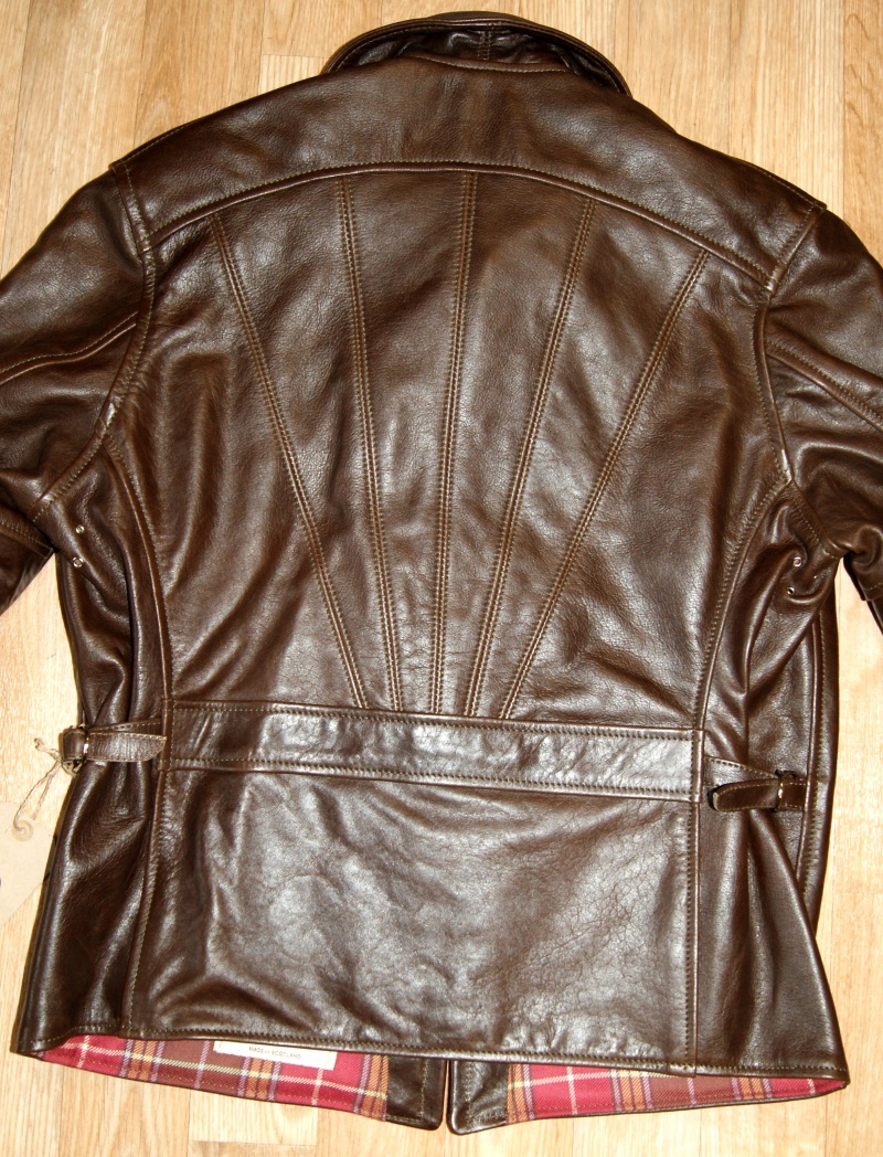 Aero Sunburst Seal Vicenza Horsehide R6 42 back.jpg