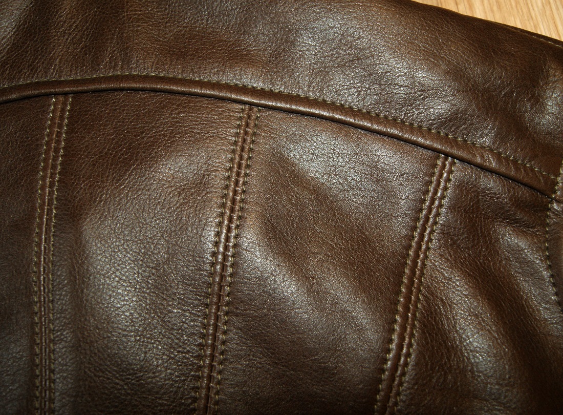 Aero Sunburst Seal Vicenza Horsehide R6 42 upper yoke.jpg