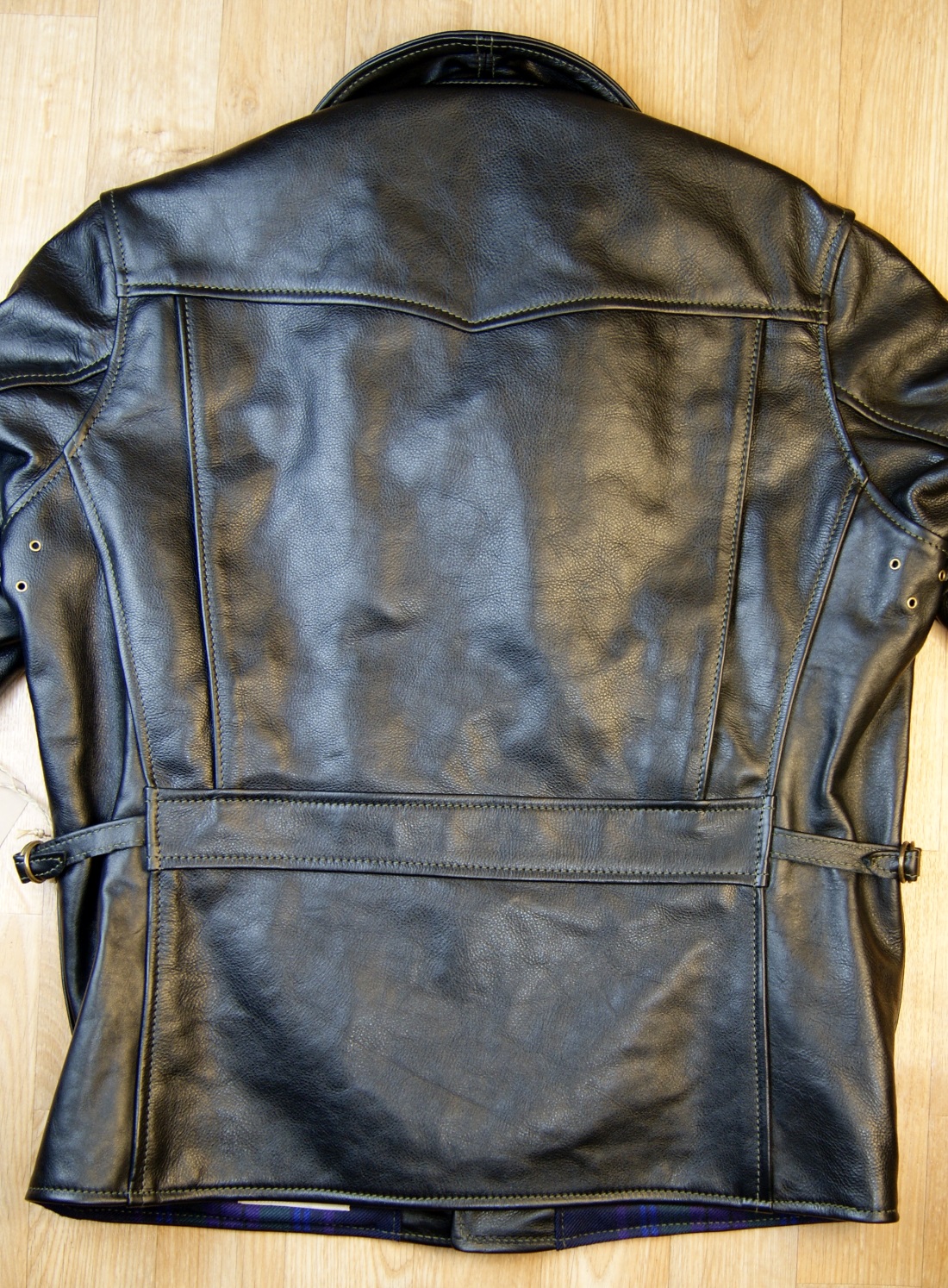 Aero Teamster Black Vicenza Horsehide BZ9 back.jpg