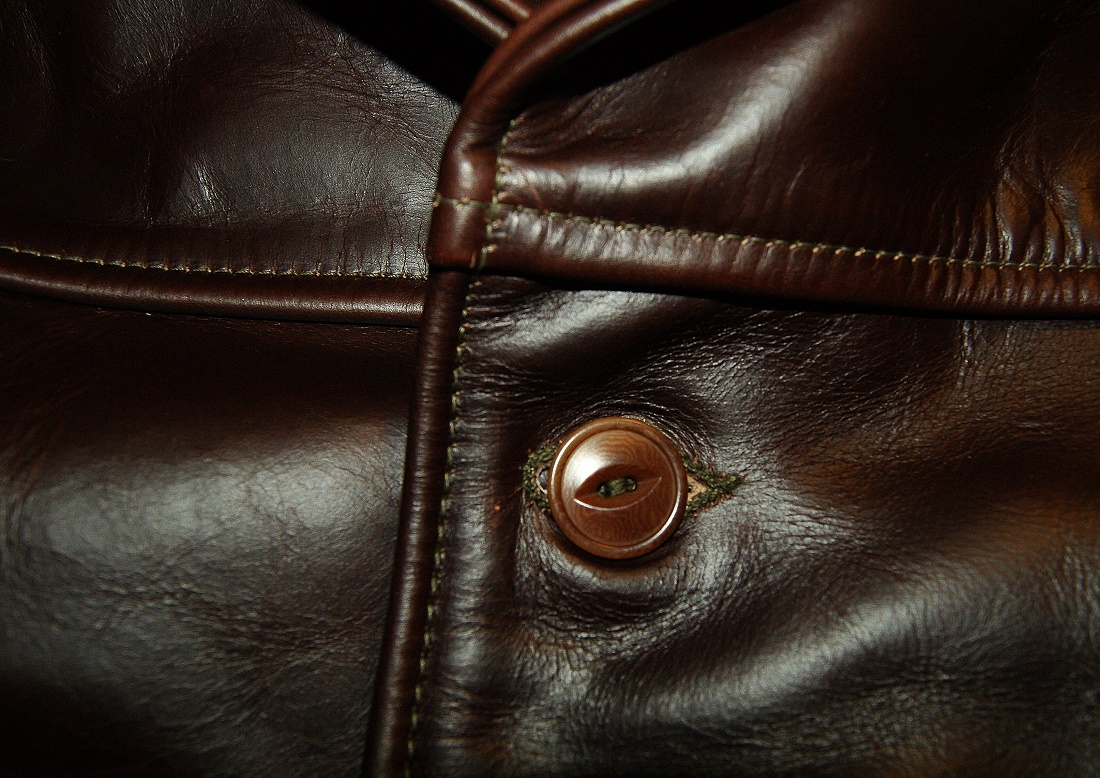 Aero Teamster Brown CXL Steerhide 46 button detail.jpg