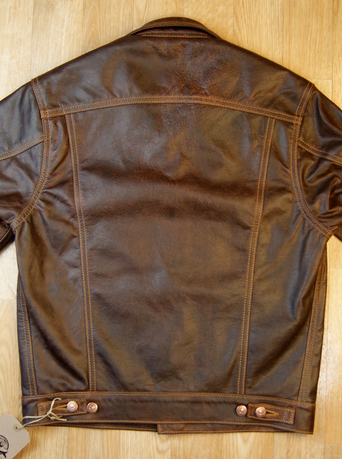 Aero Type 3 557XX Battered Steerhide back.jpg